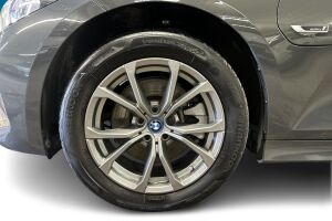 BMW 3-sarja esikatselu 26