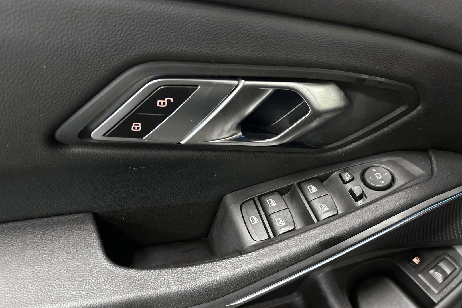 BMW 3-sarja iso kuva 31