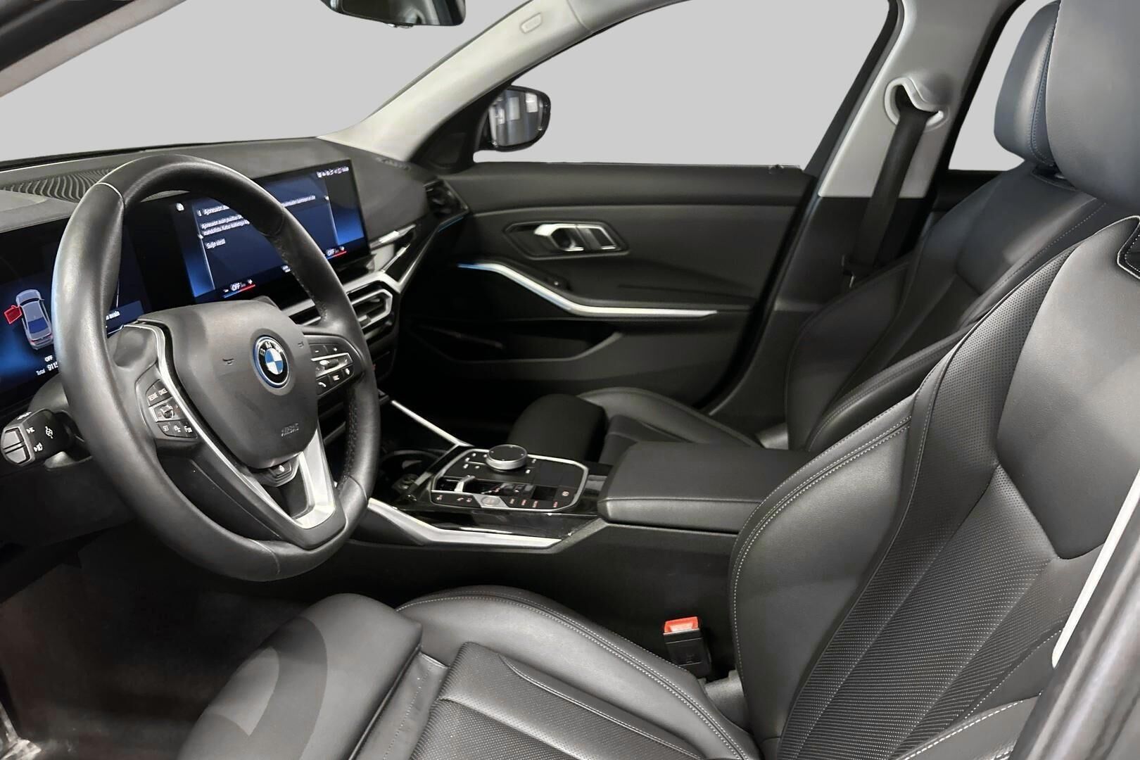 BMW 3-sarja iso kuva 8