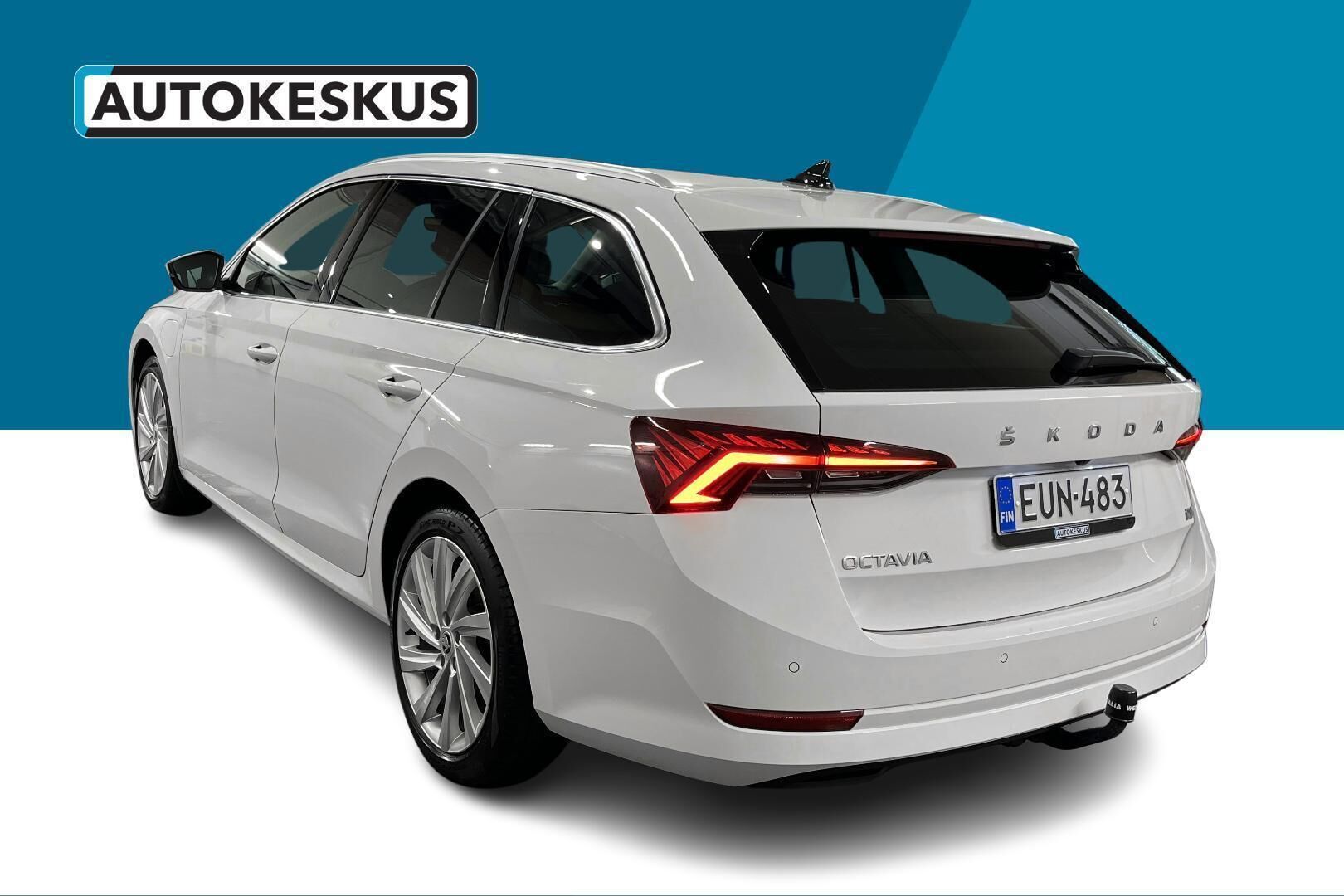 Skoda Octavia iso kuva 7