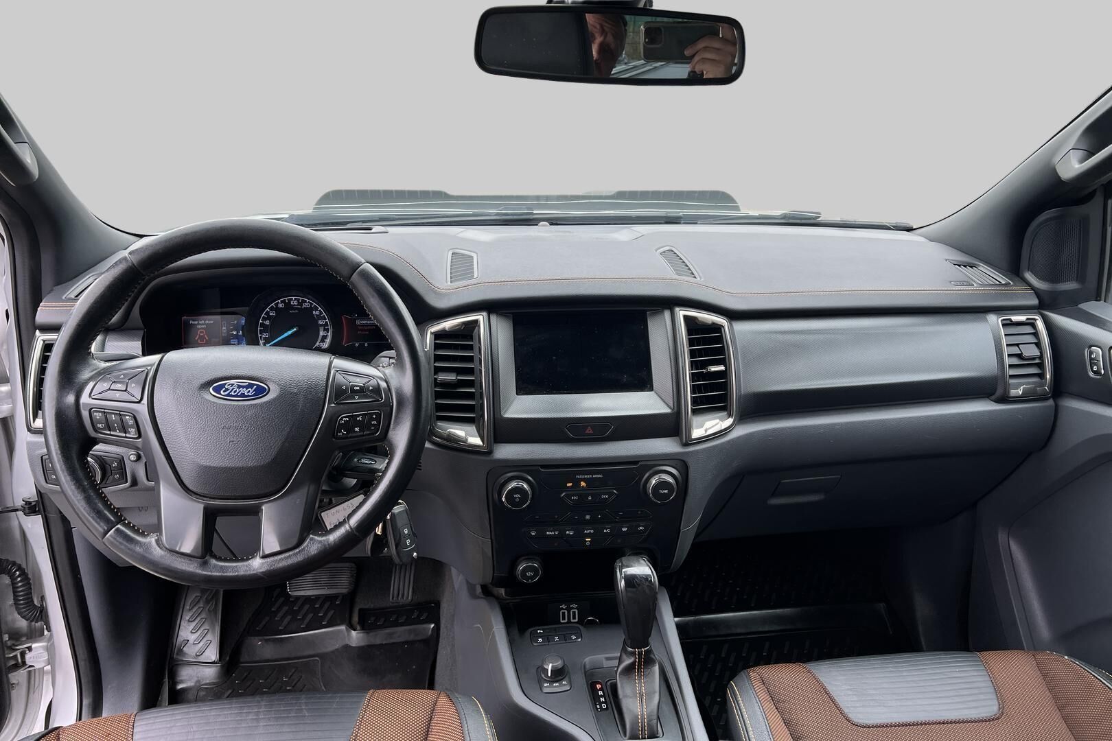 Ford Ranger iso kuva 11