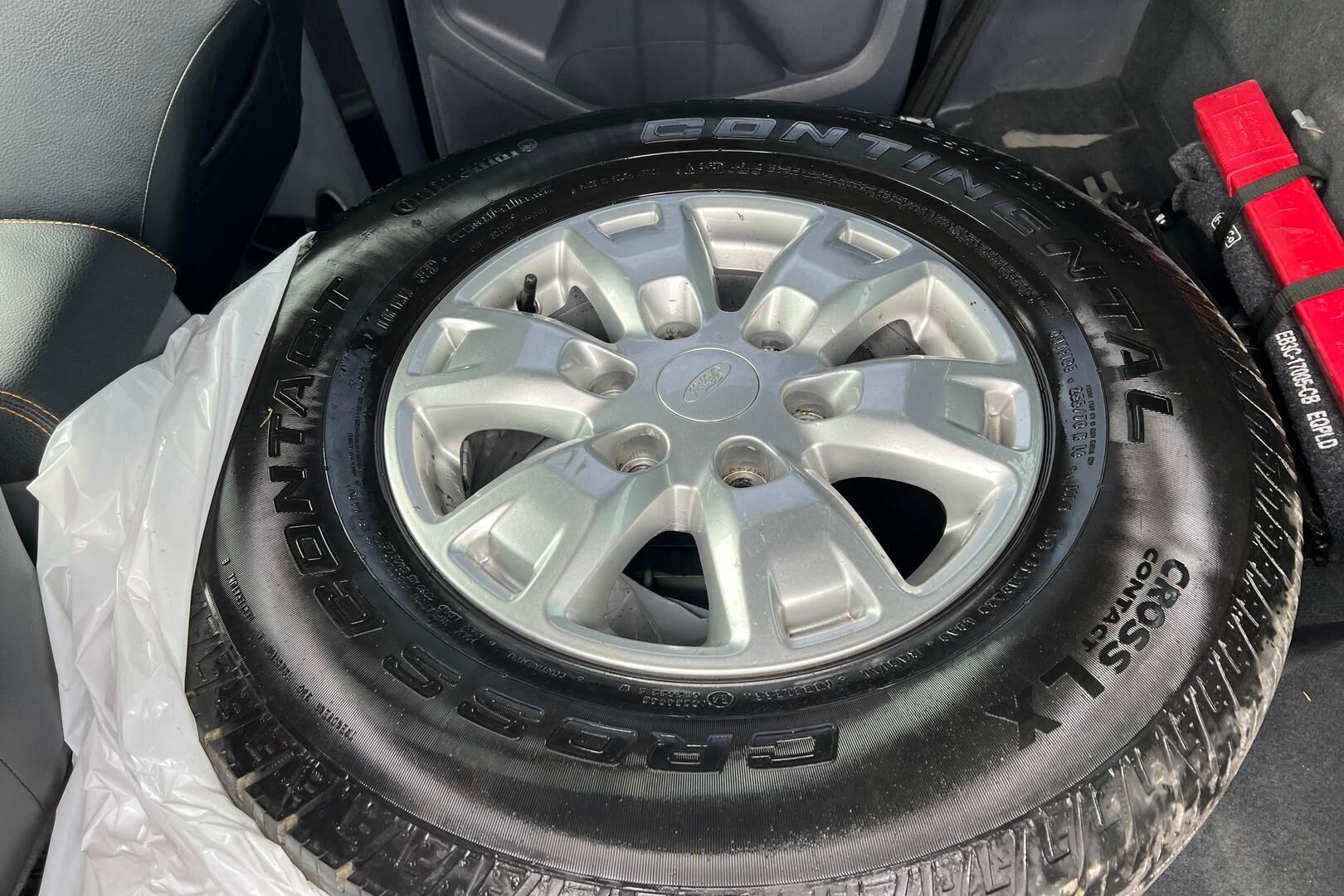 Ford Ranger iso kuva 21