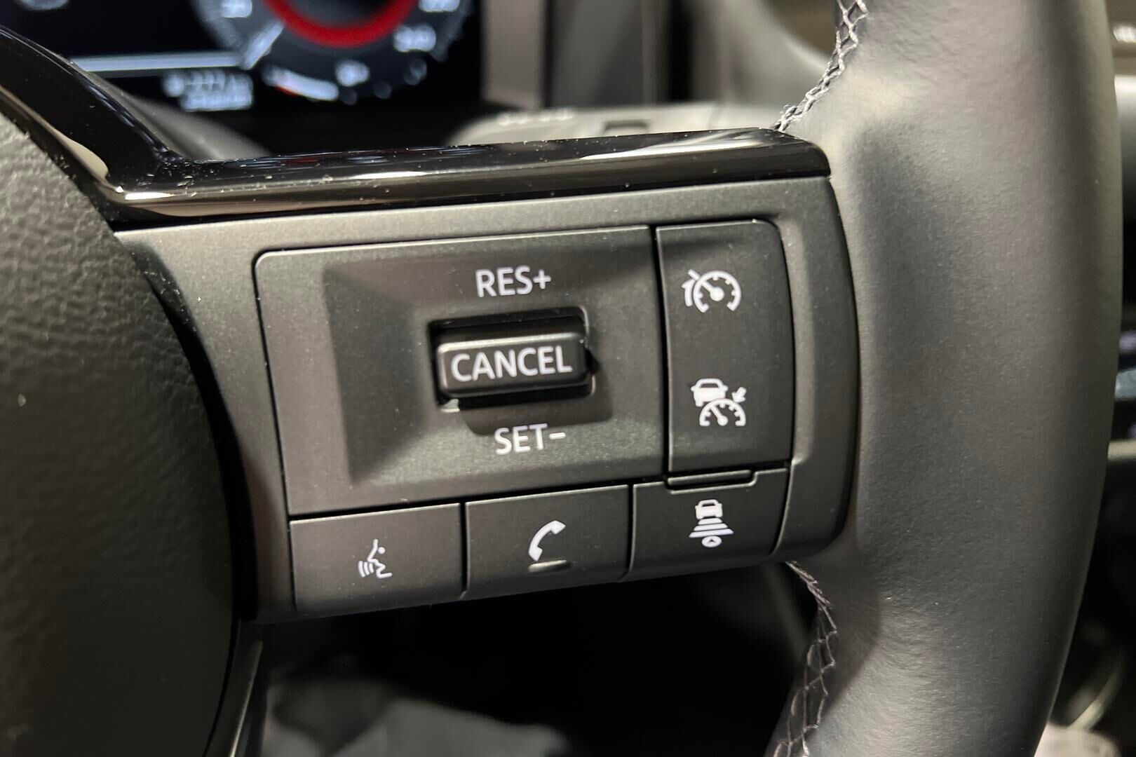 Nissan Qashqai iso kuva 17