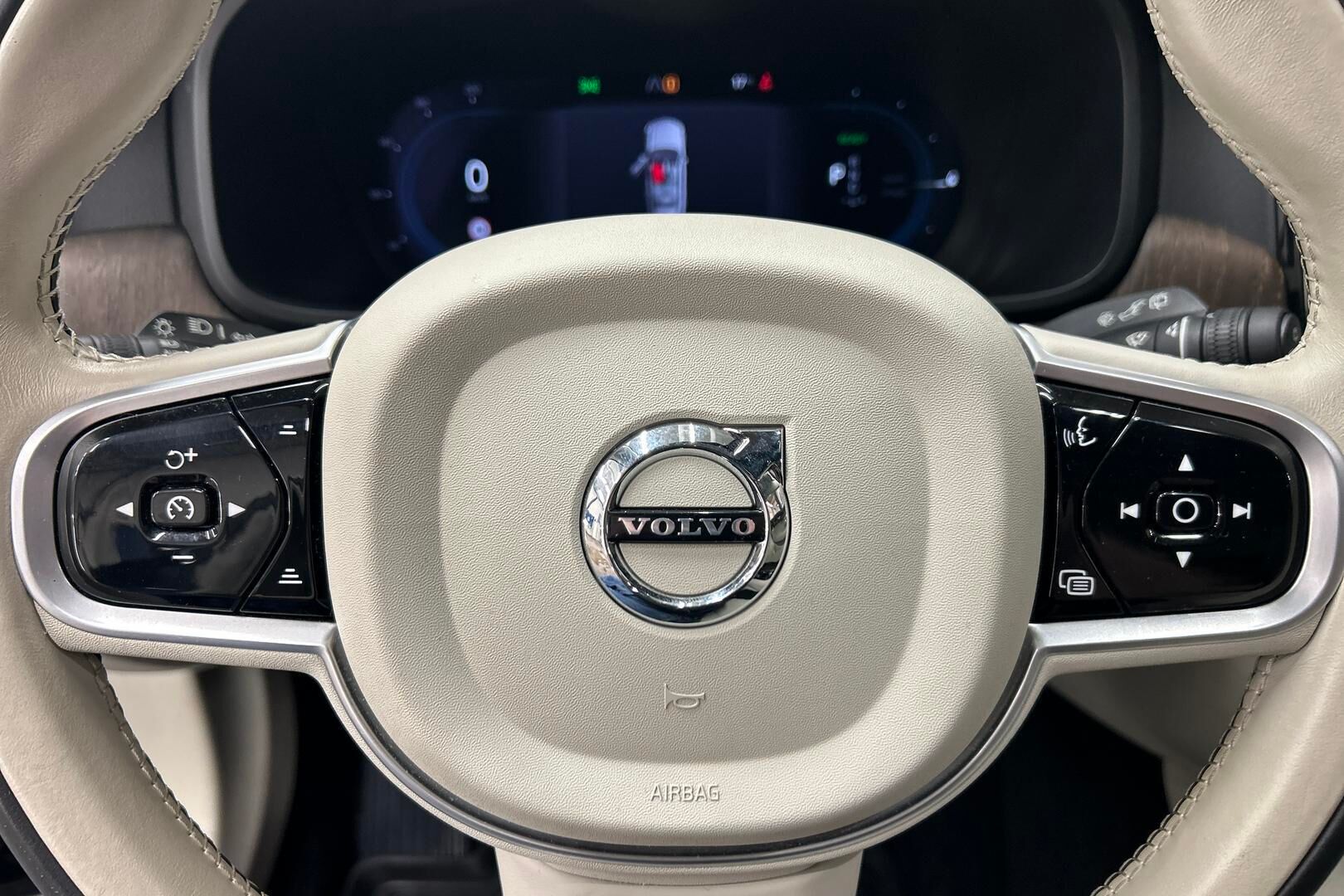 Volvo V90 iso kuva 19