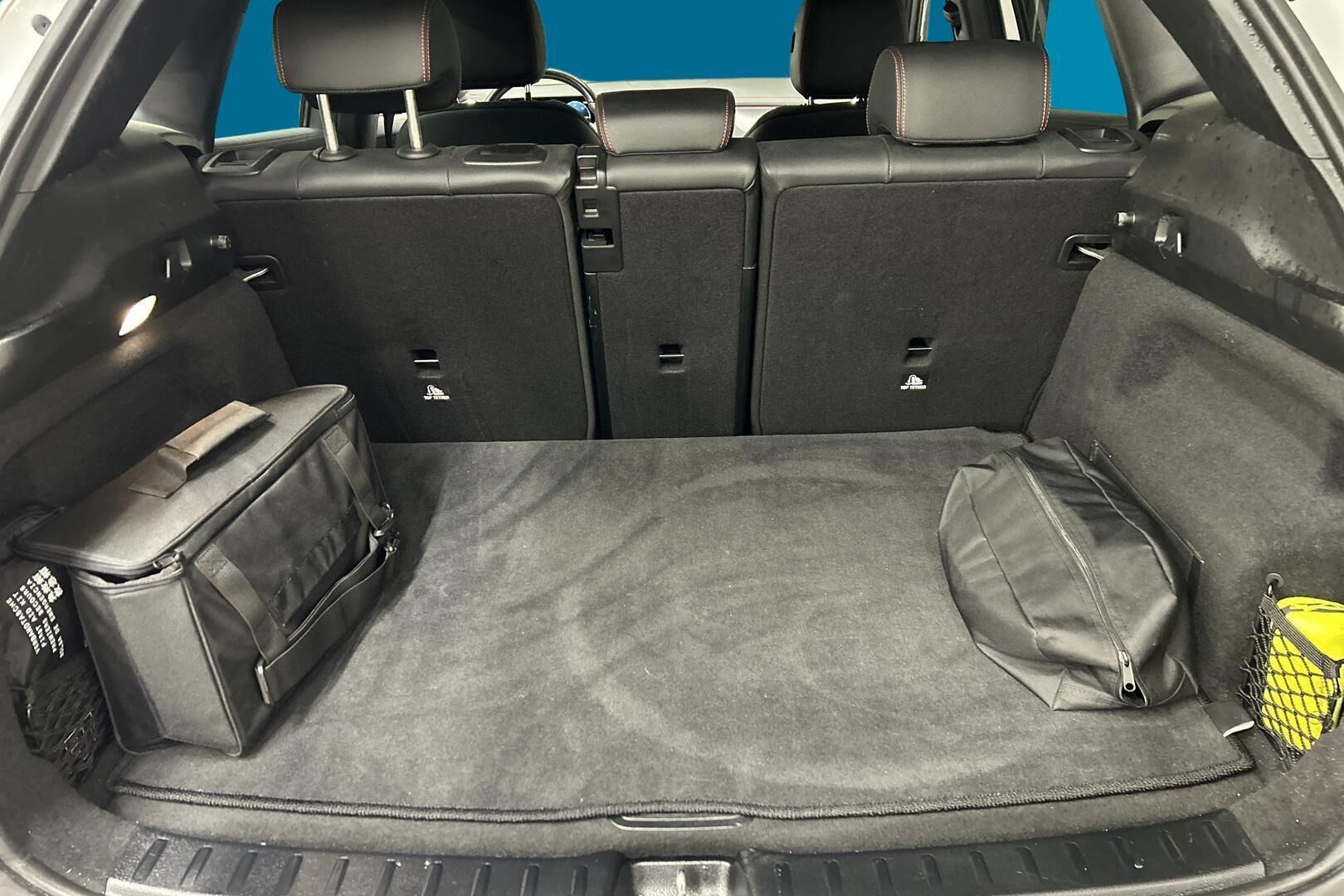 Mercedes-Benz EQA iso kuva 12