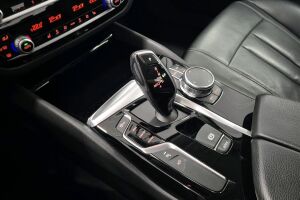 BMW 5-sarja esikatselu 21