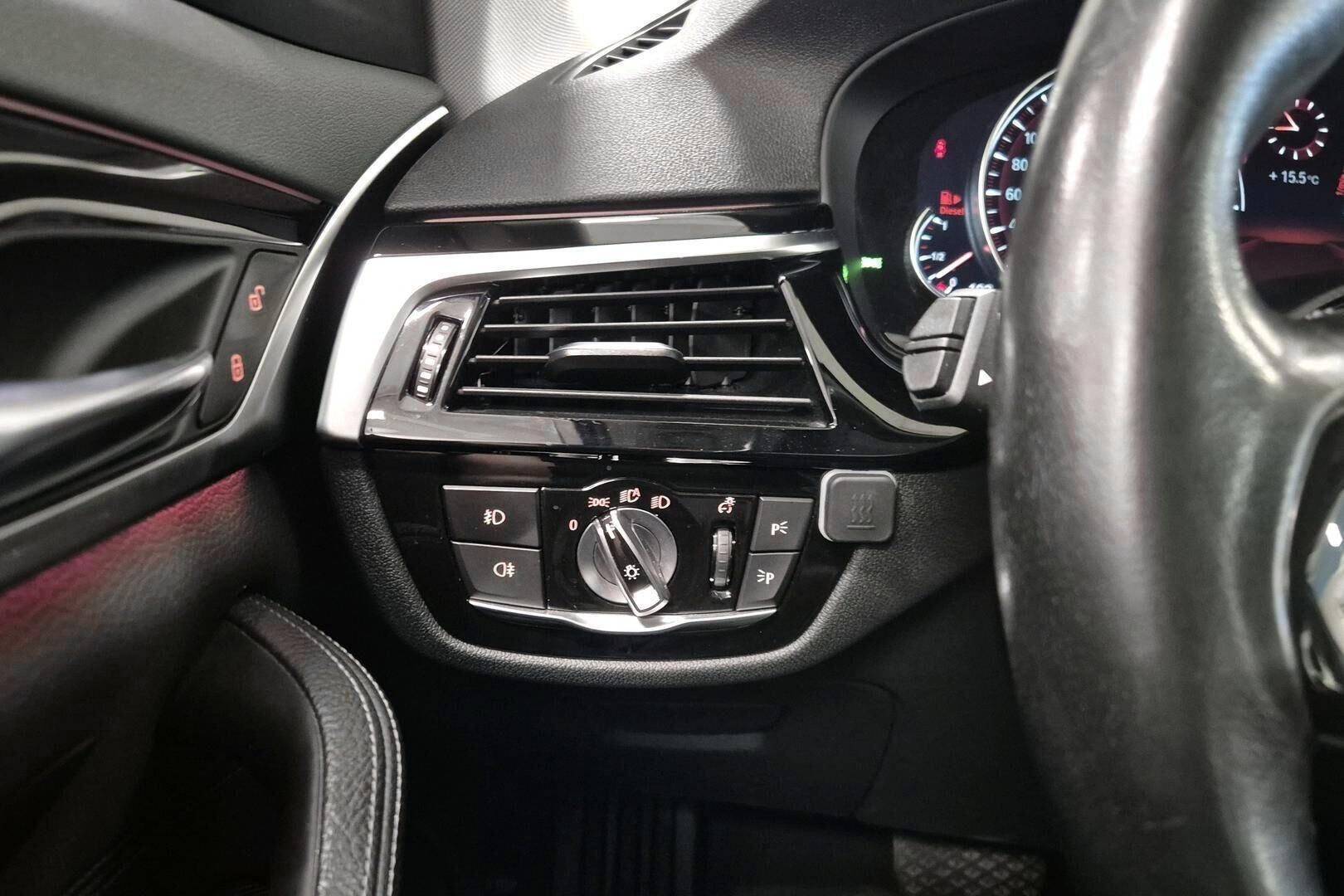 BMW 5-sarja iso kuva 24
