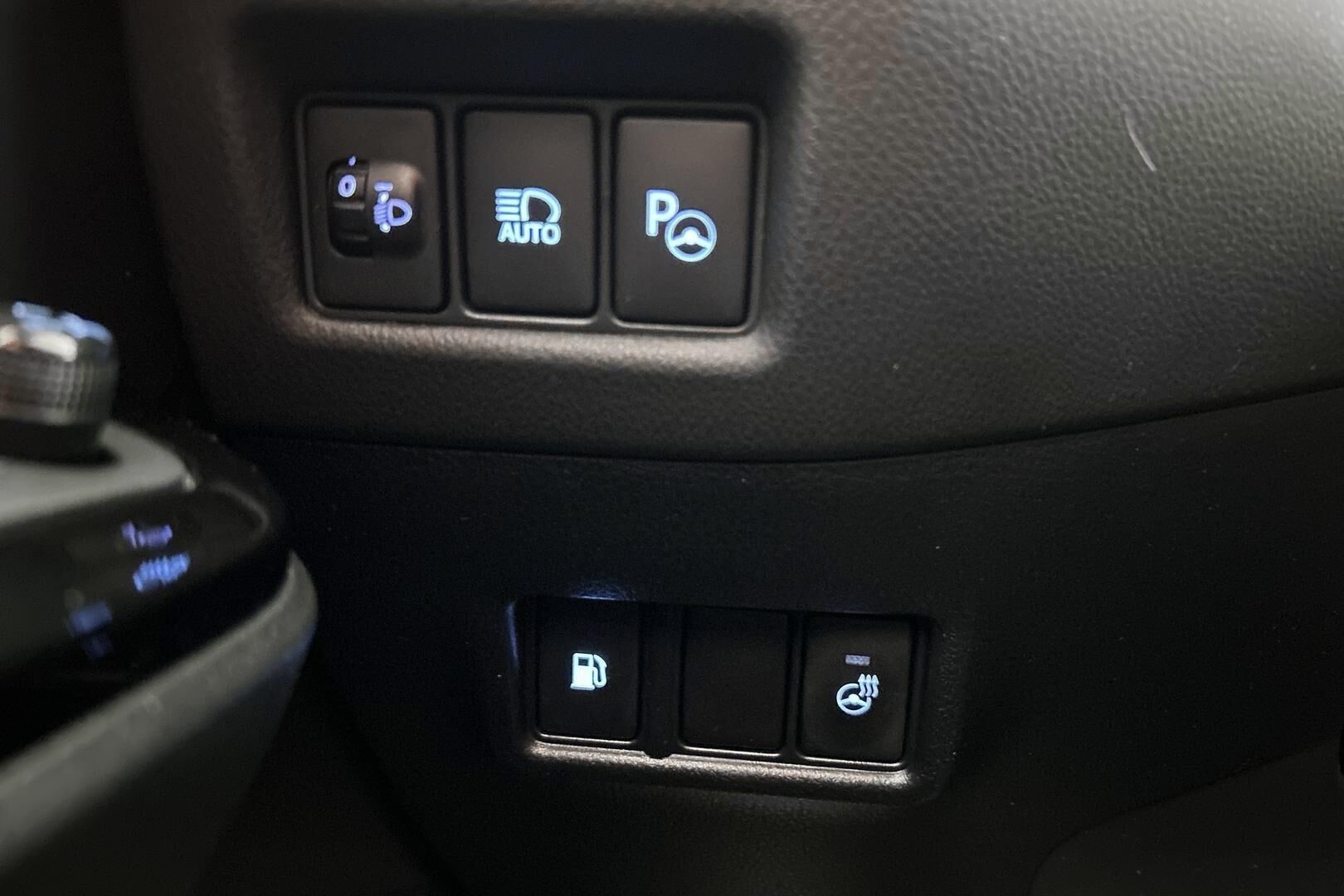 Toyota C-HR iso kuva 20
