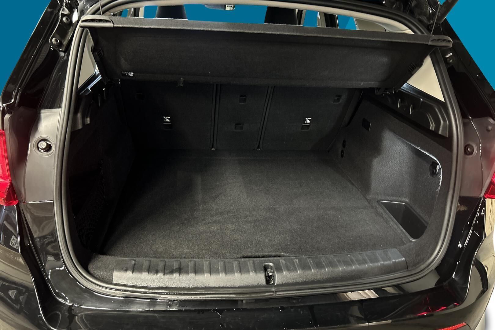 BMW X1 iso kuva 9