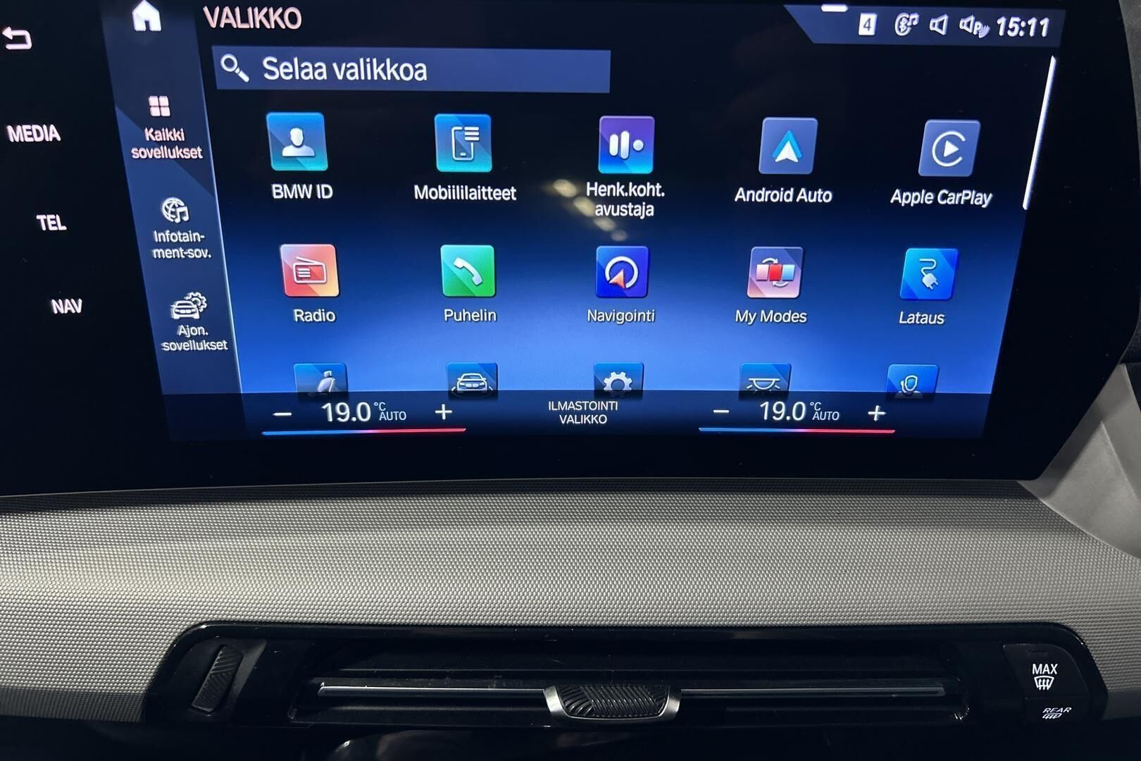 BMW X1 iso kuva 12