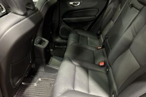 Volvo XC60 esikatselu 8