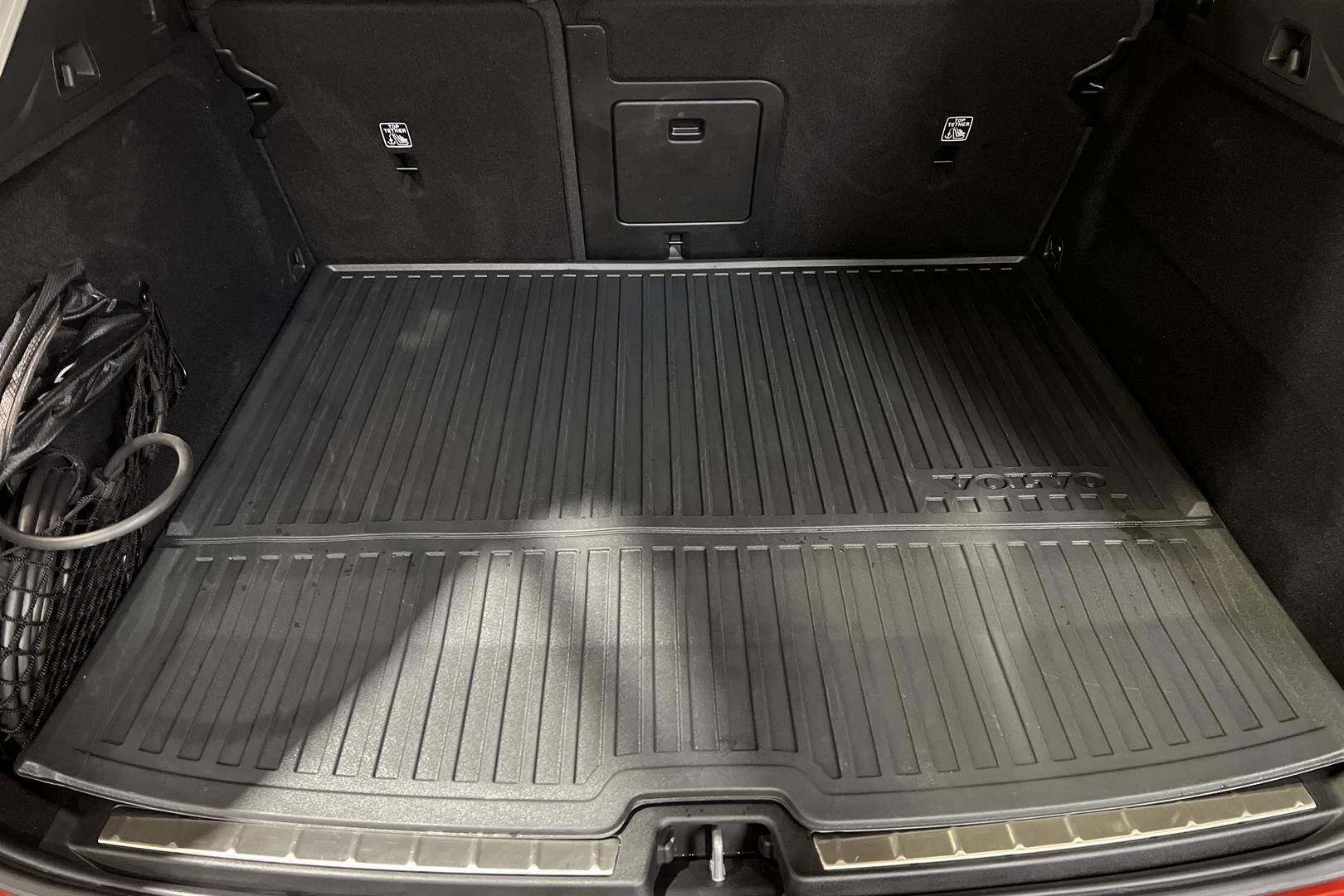 Volvo XC60 iso kuva 34