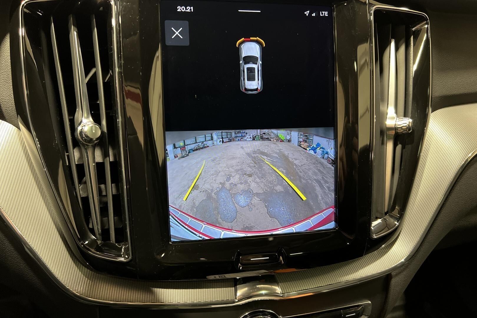 Volvo XC60 iso kuva 14