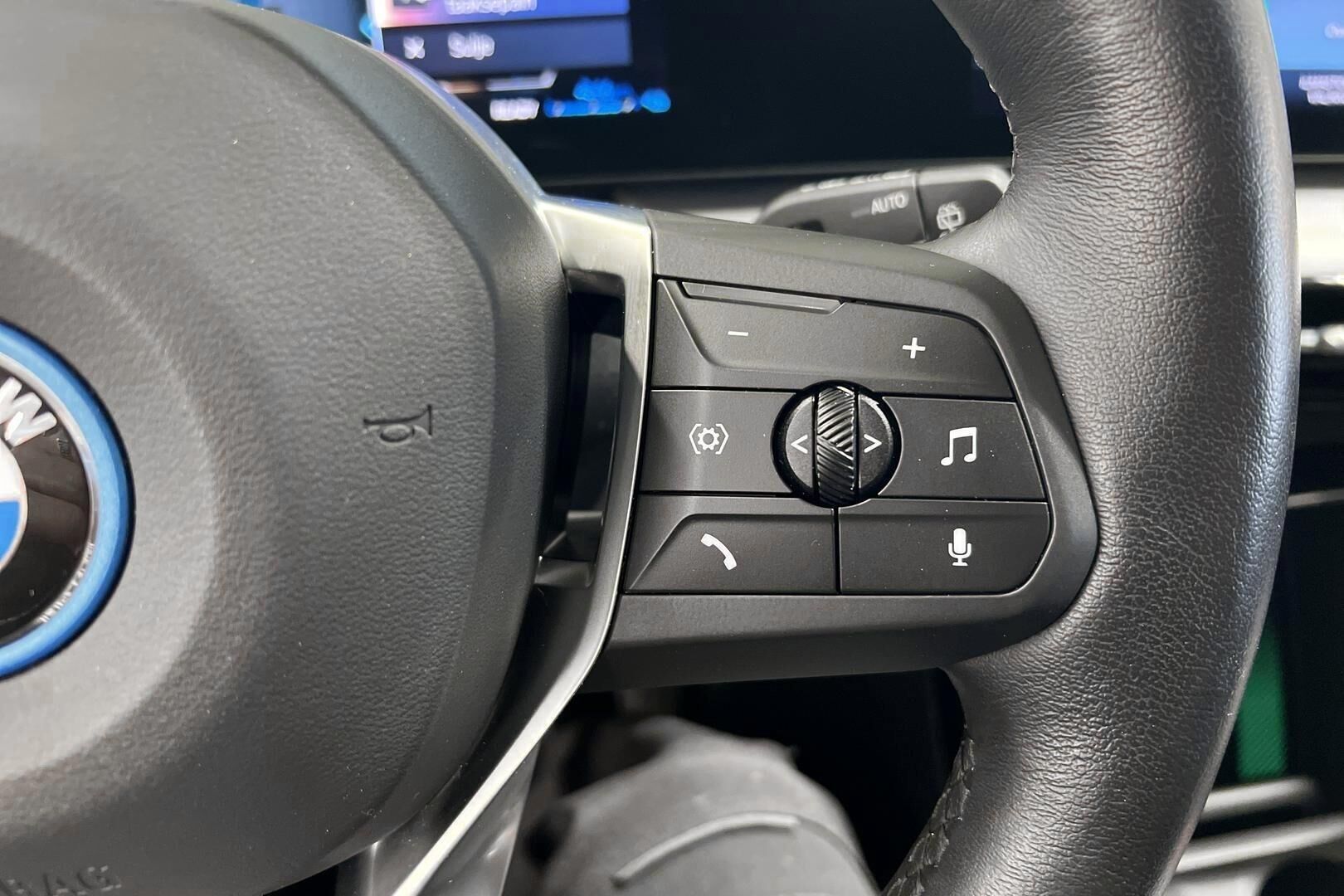 BMW X1 iso kuva 24