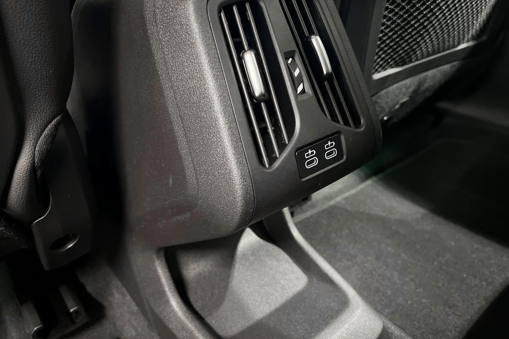 BMW X1 iso kuva 29