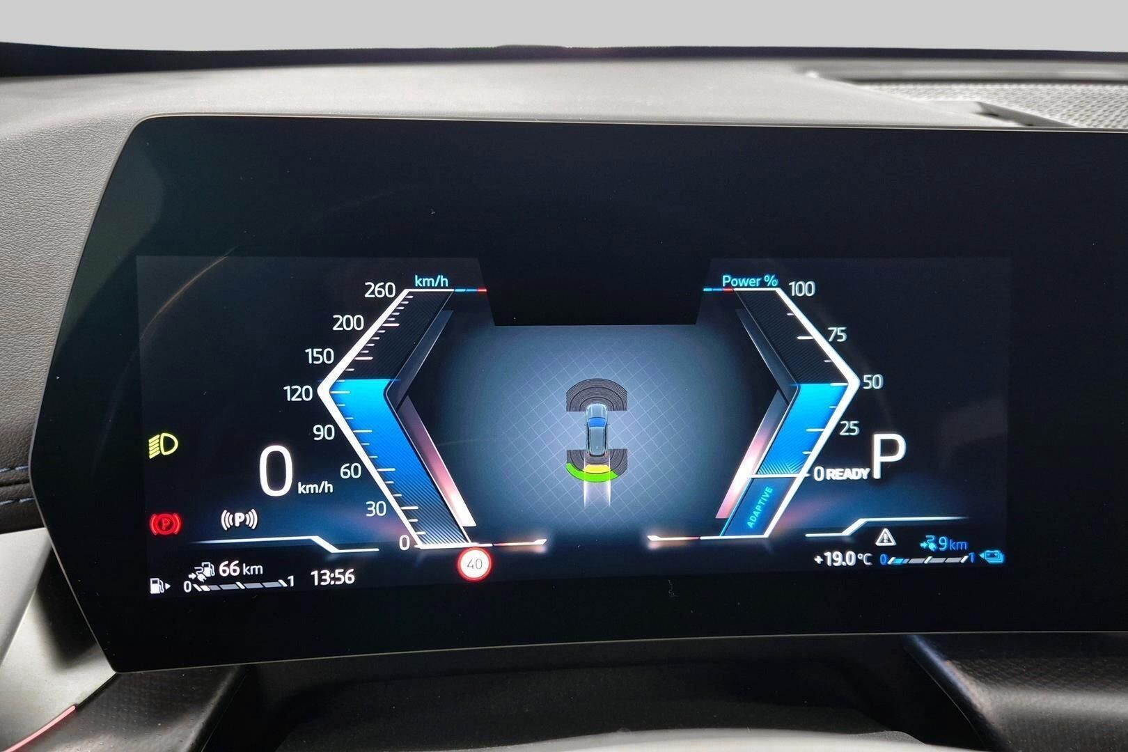 BMW X1 iso kuva 13