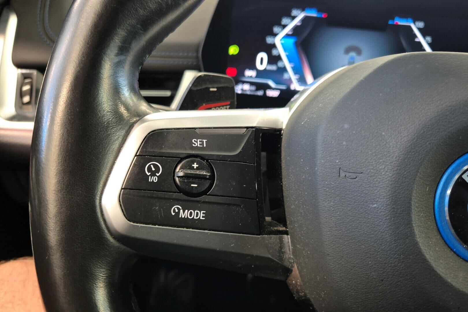 BMW X1 iso kuva 17