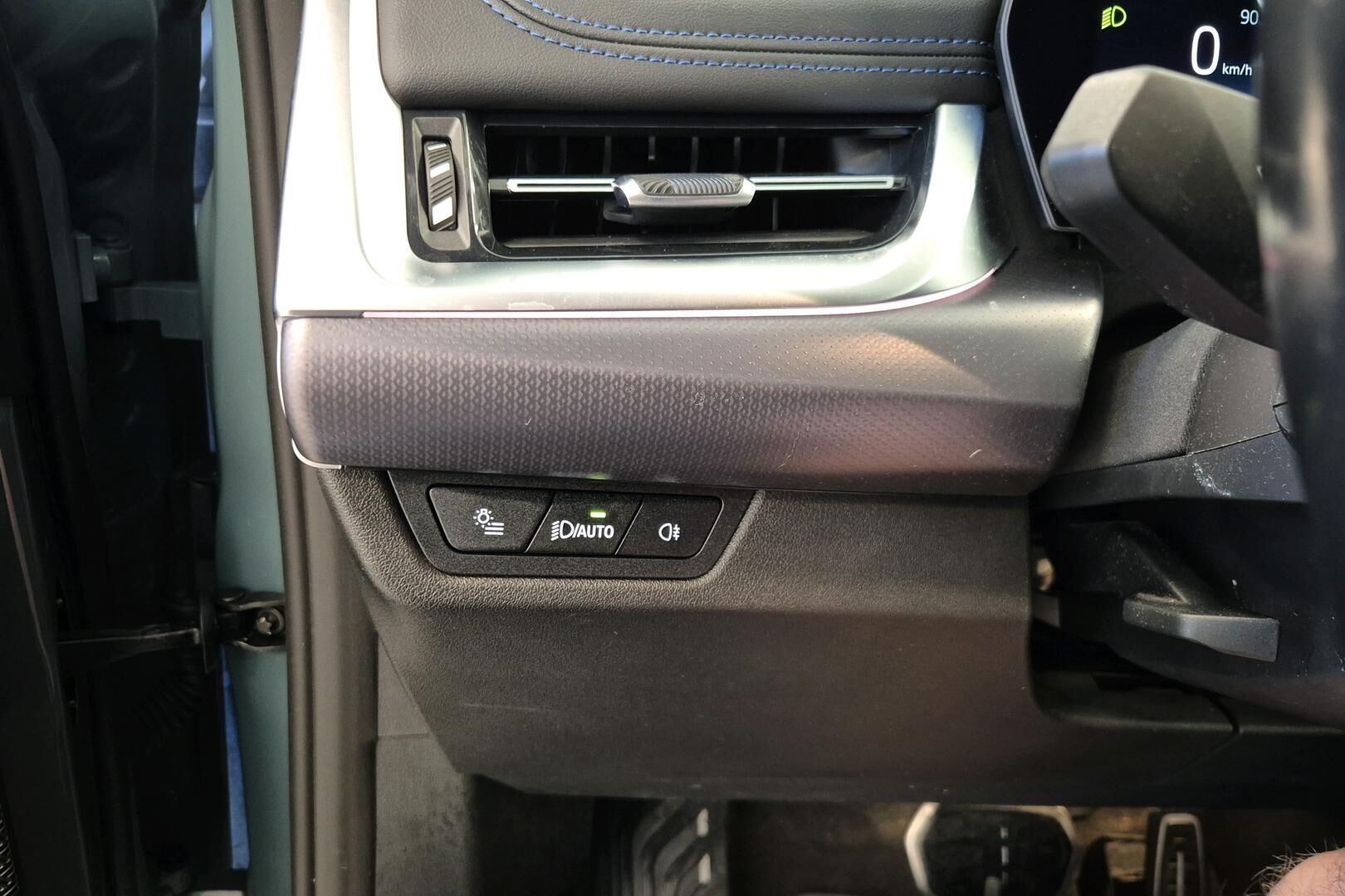 BMW X1 iso kuva 19