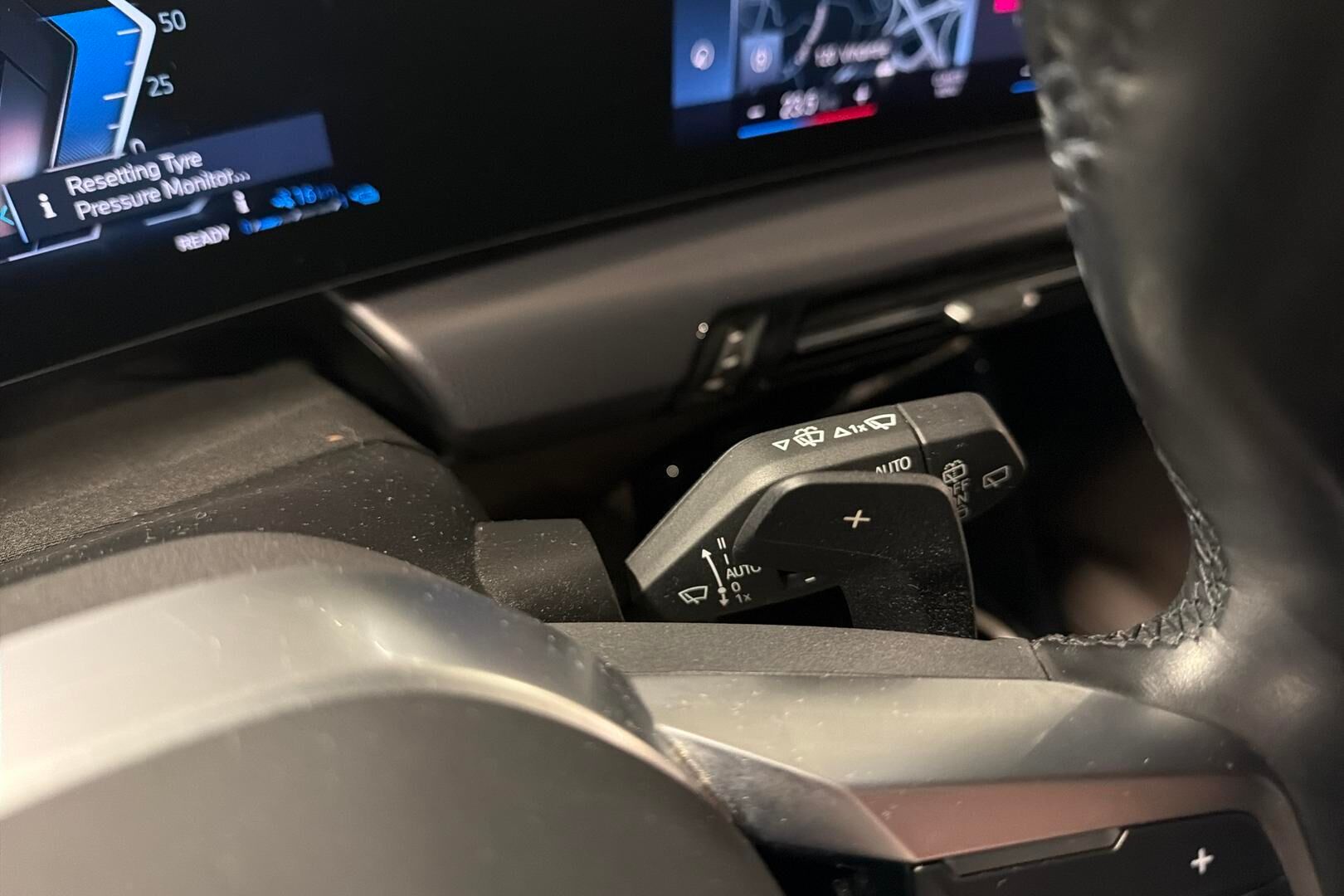 BMW X1 iso kuva 18