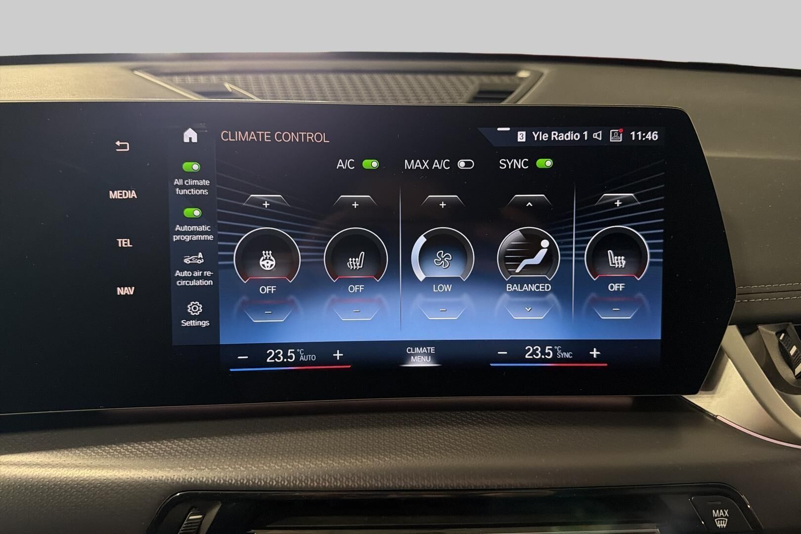 BMW X1 iso kuva 28