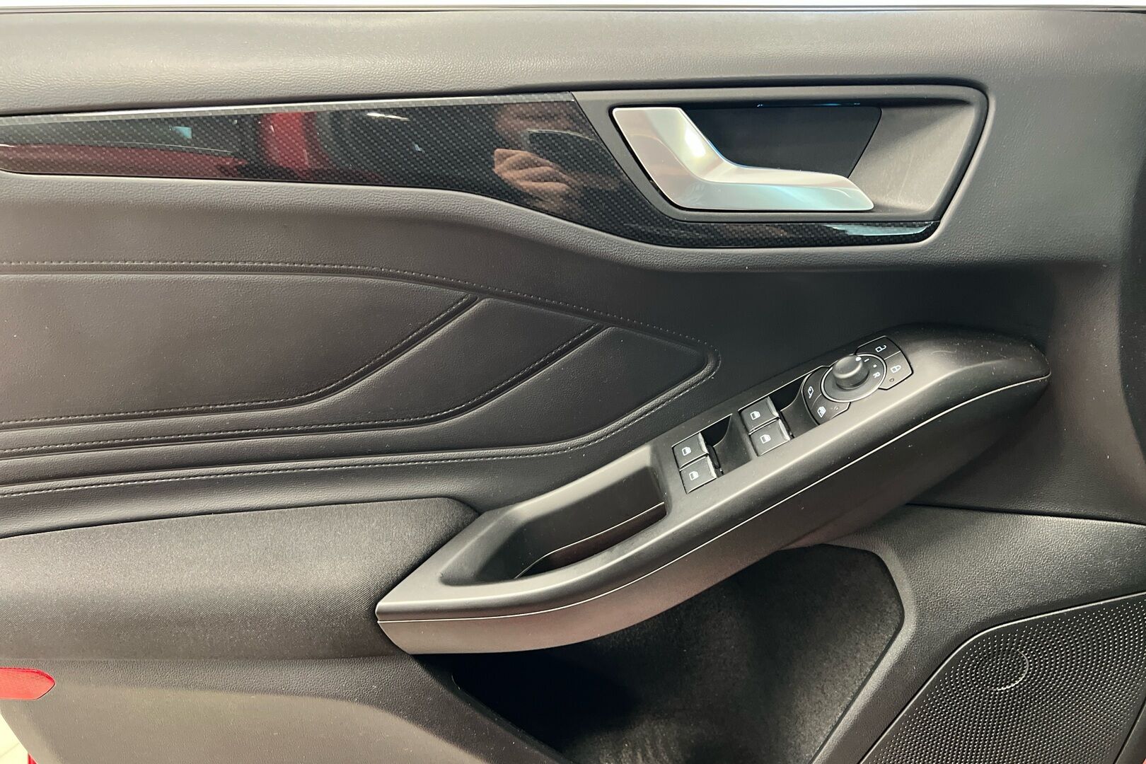 Ford Focus iso kuva 17