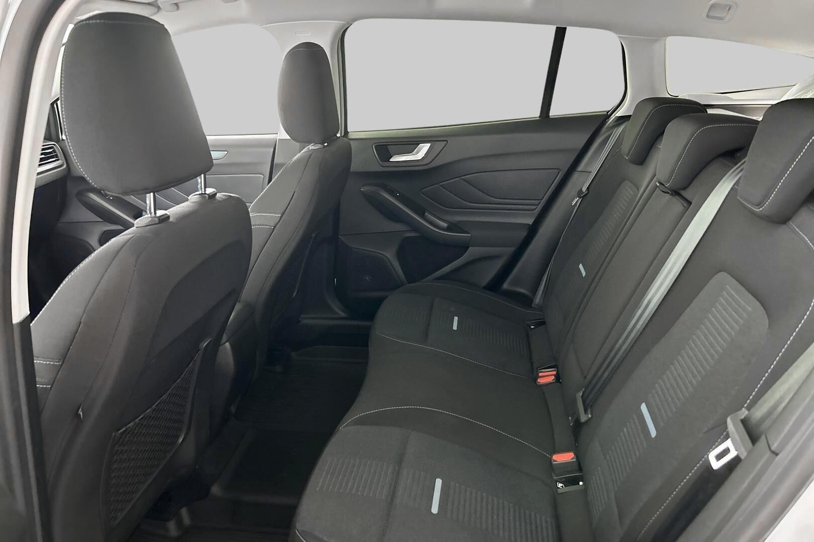 Ford Focus iso kuva 9
