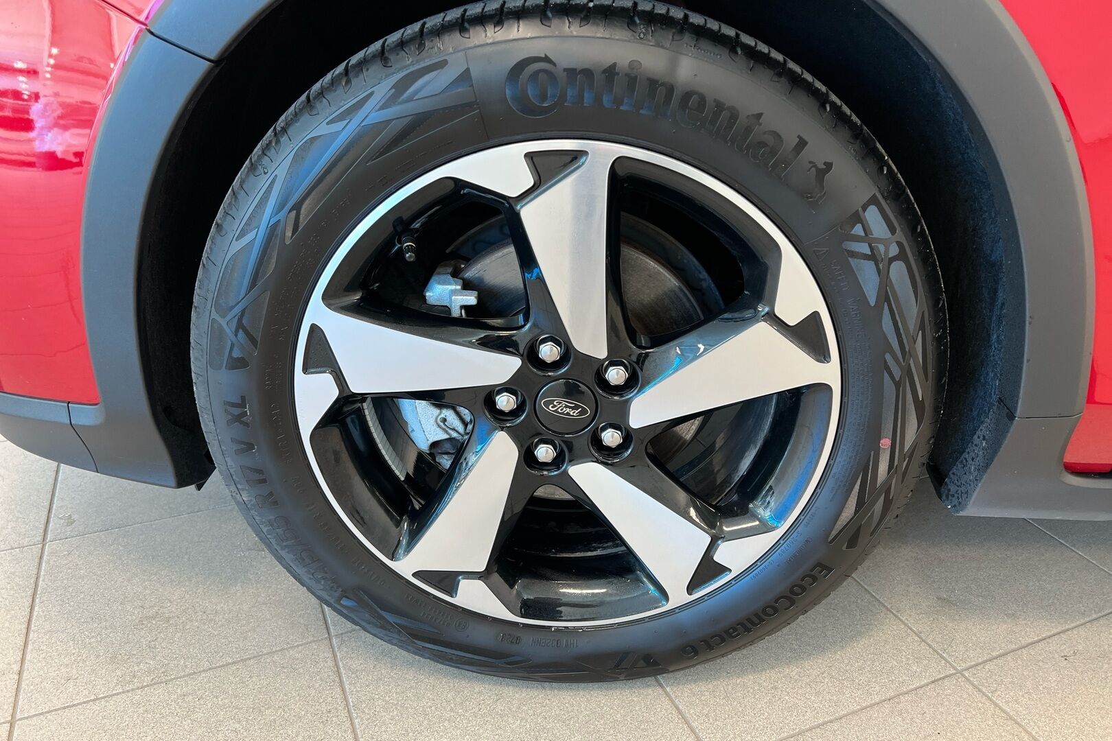Ford Focus iso kuva 10