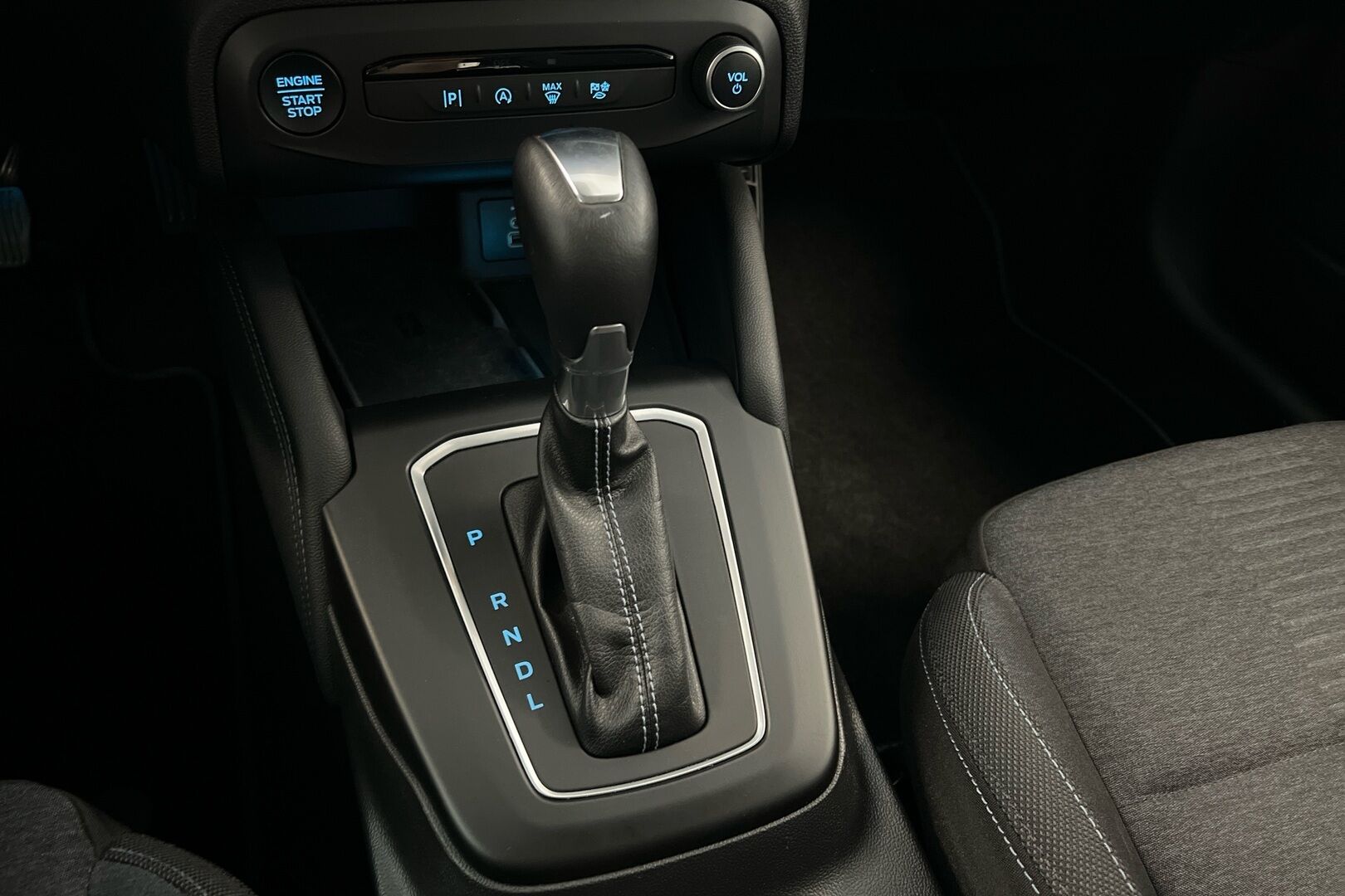 Ford Focus iso kuva 13
