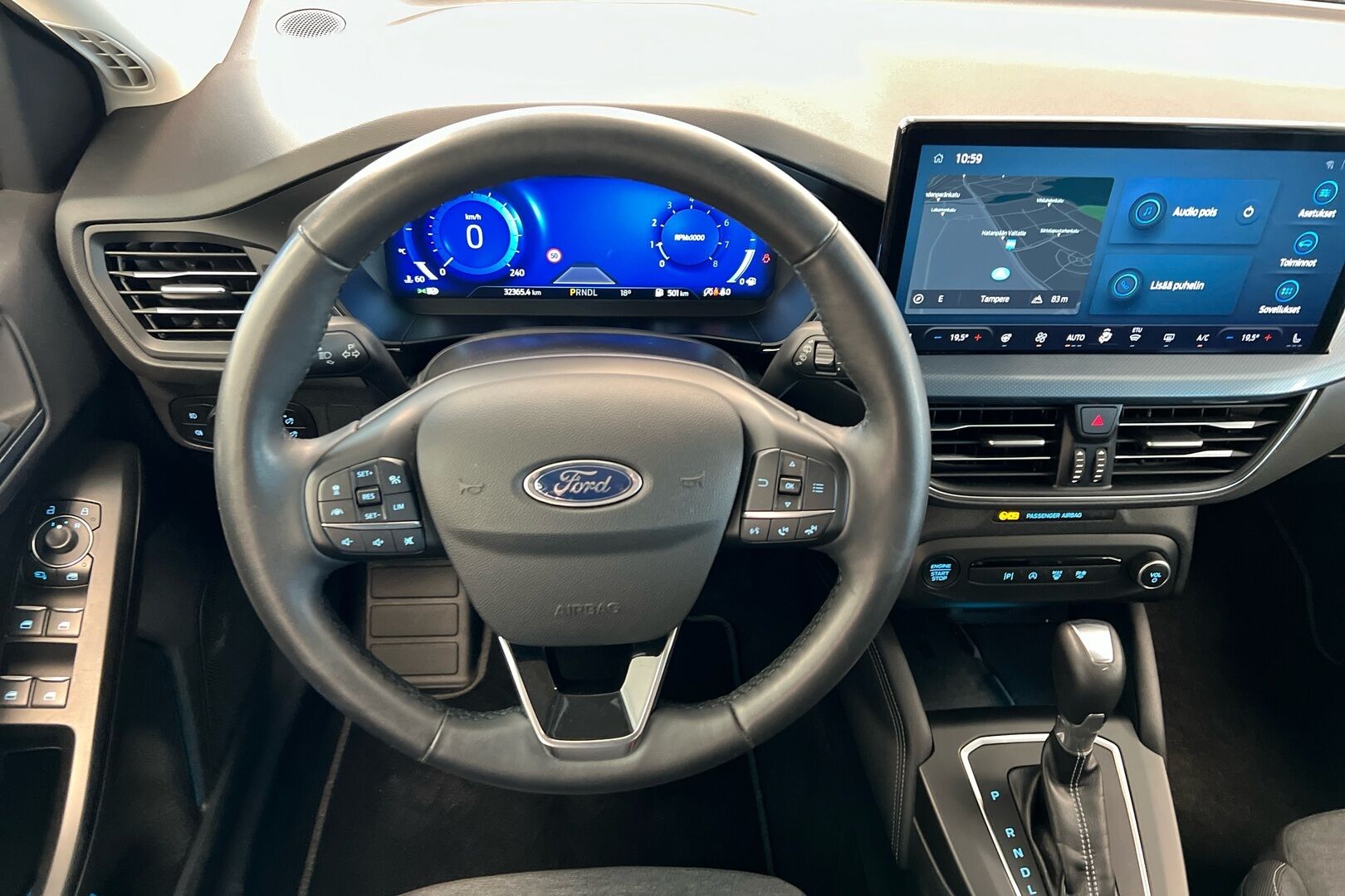 Ford Focus iso kuva 15