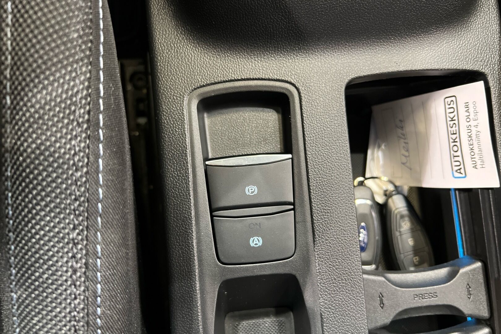 Ford Focus iso kuva 15