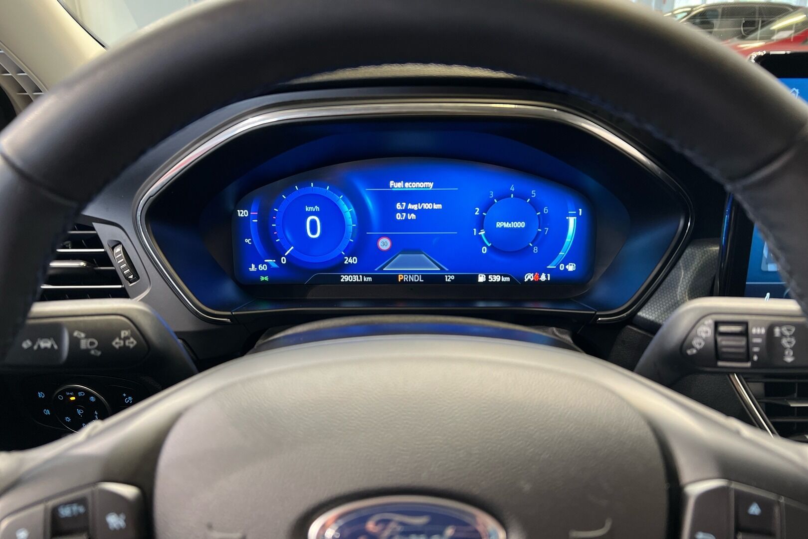 Ford Focus iso kuva 18