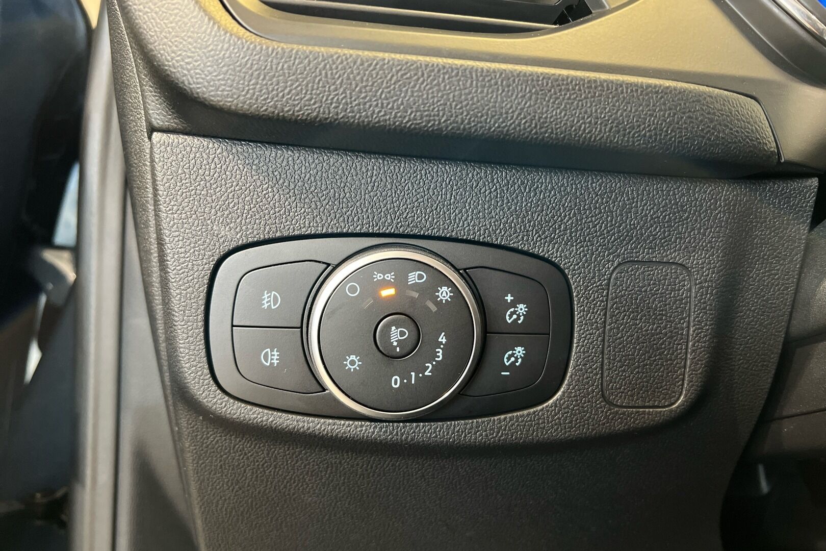 Ford Focus iso kuva 22