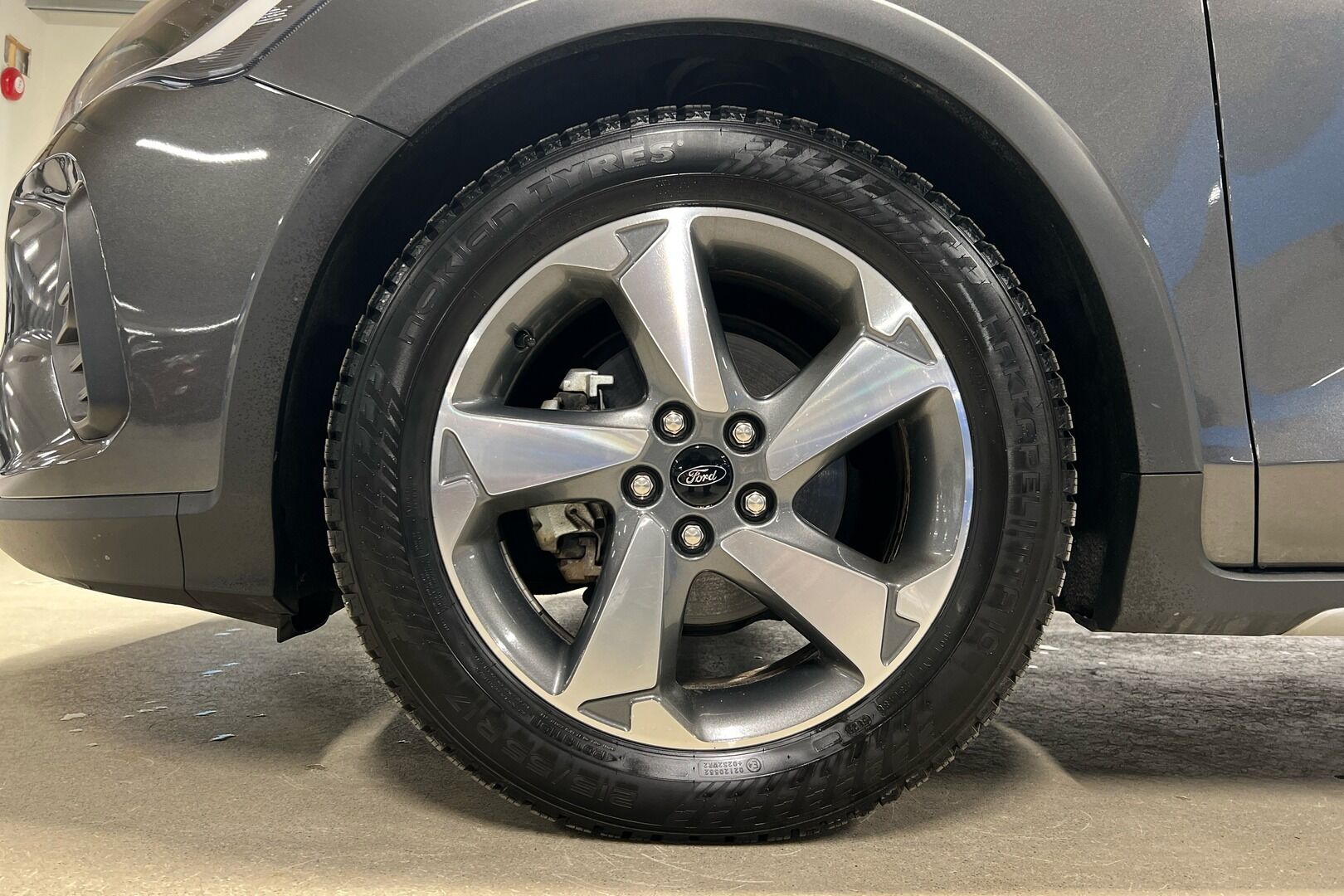 Ford Focus iso kuva 17