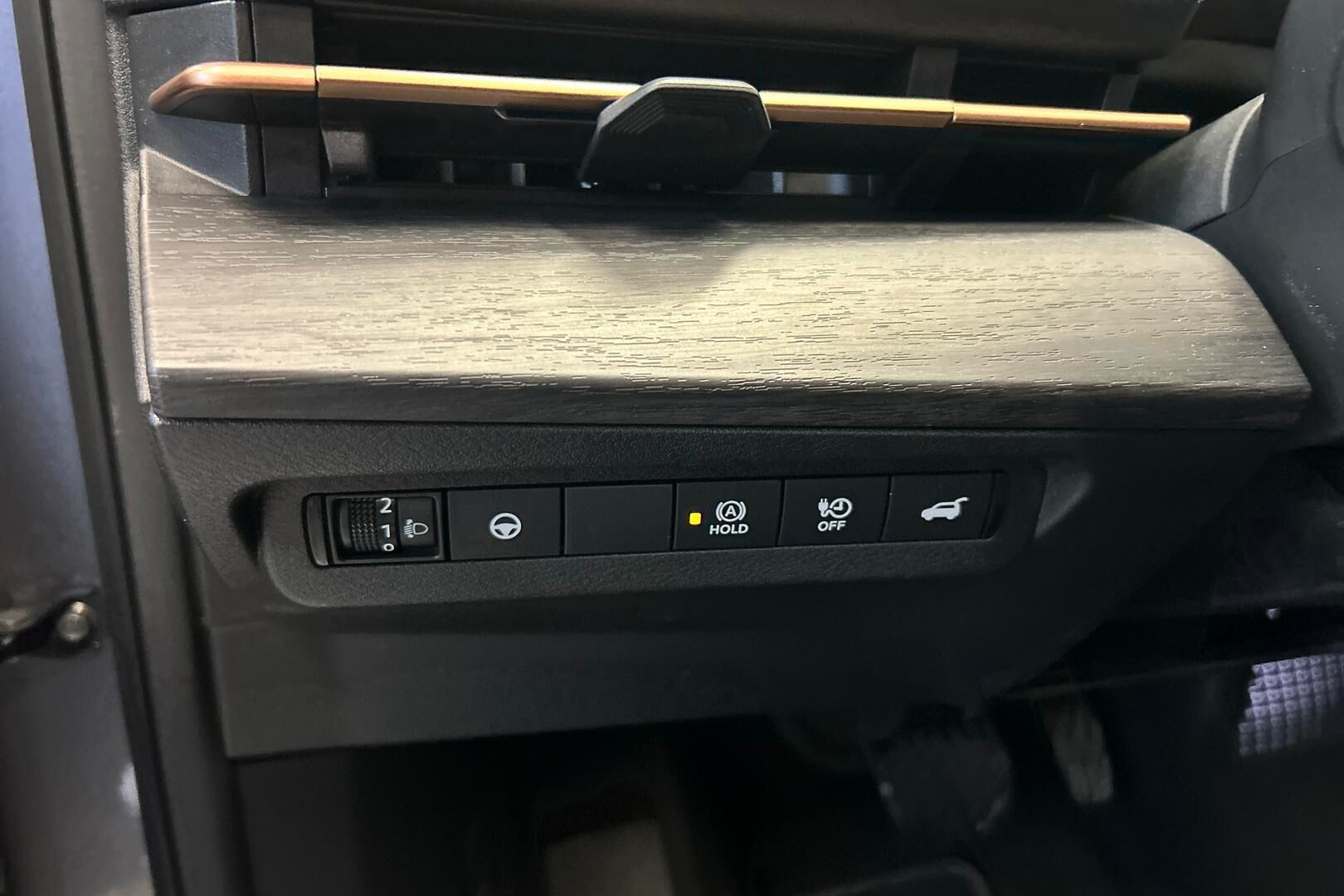 Nissan Ariya iso kuva 12