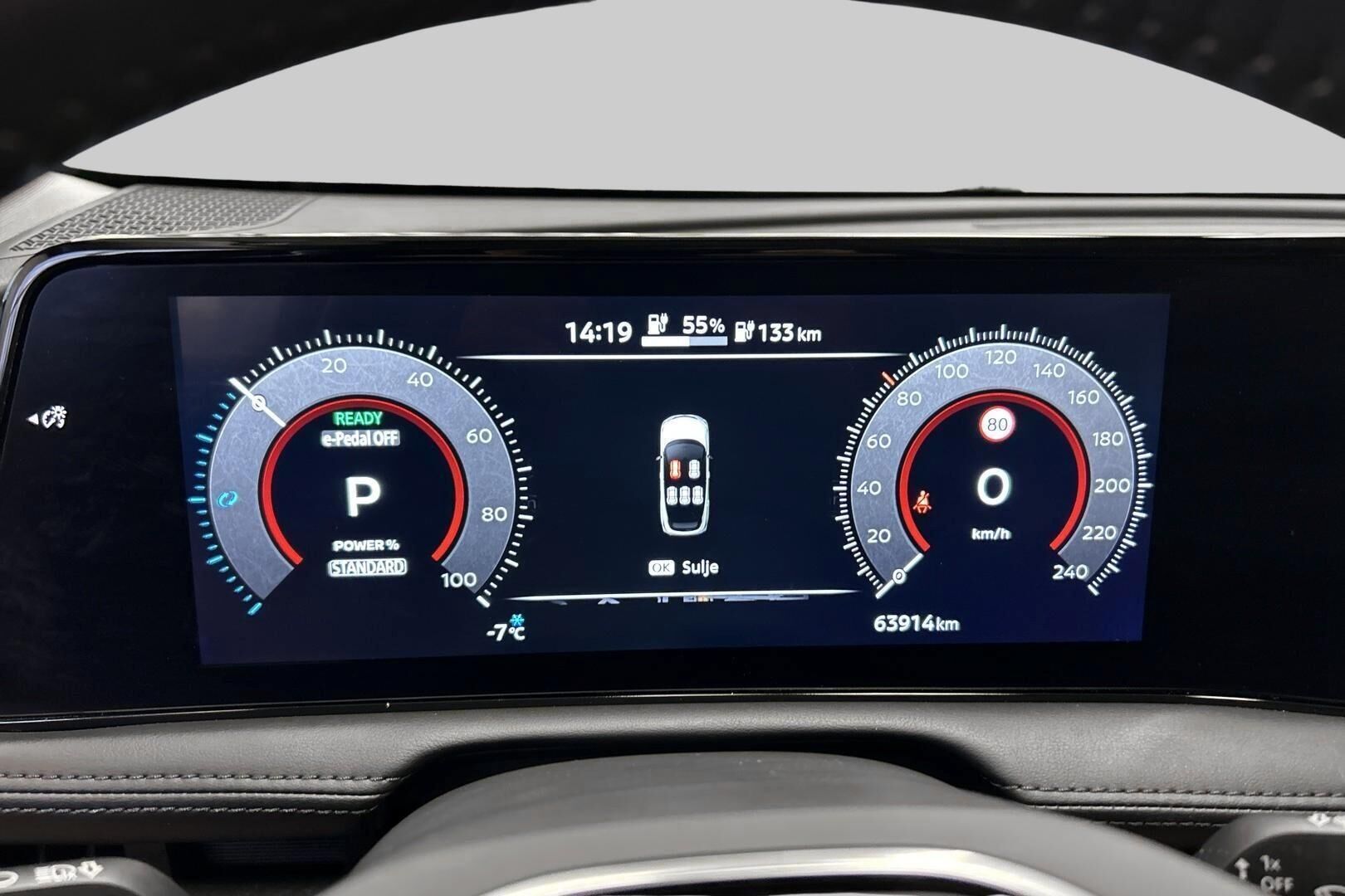 Nissan Ariya iso kuva 22