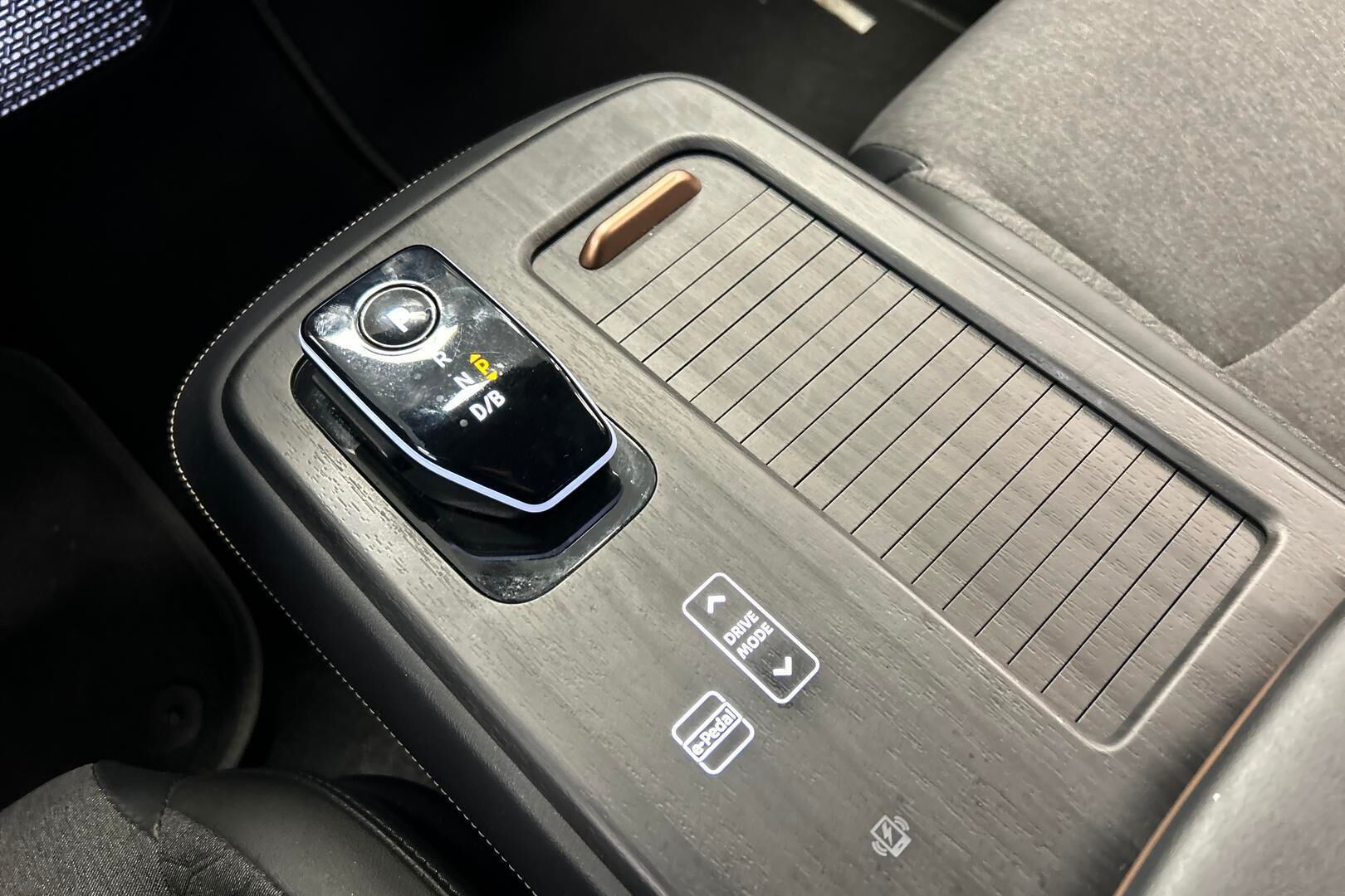 Nissan Ariya iso kuva 16