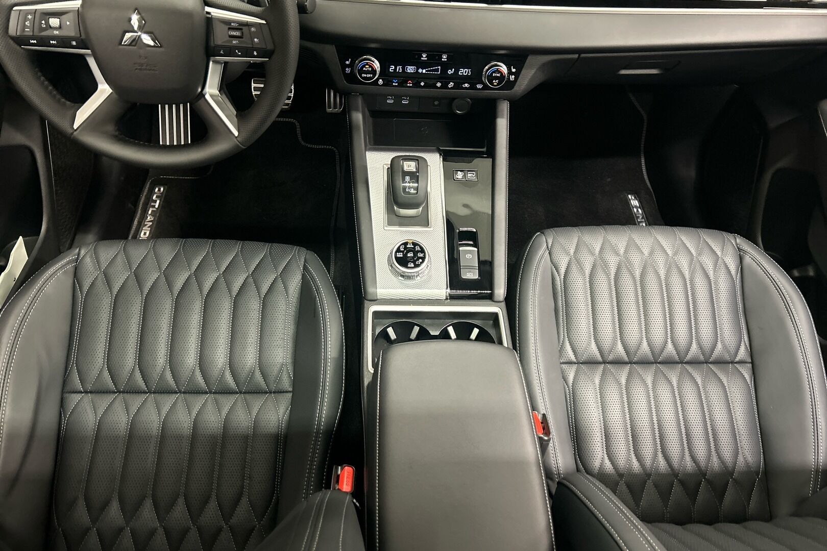 Mitsubishi Outlander iso kuva 27