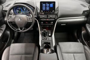 Mitsubishi Eclipse Cross esikatselu 9