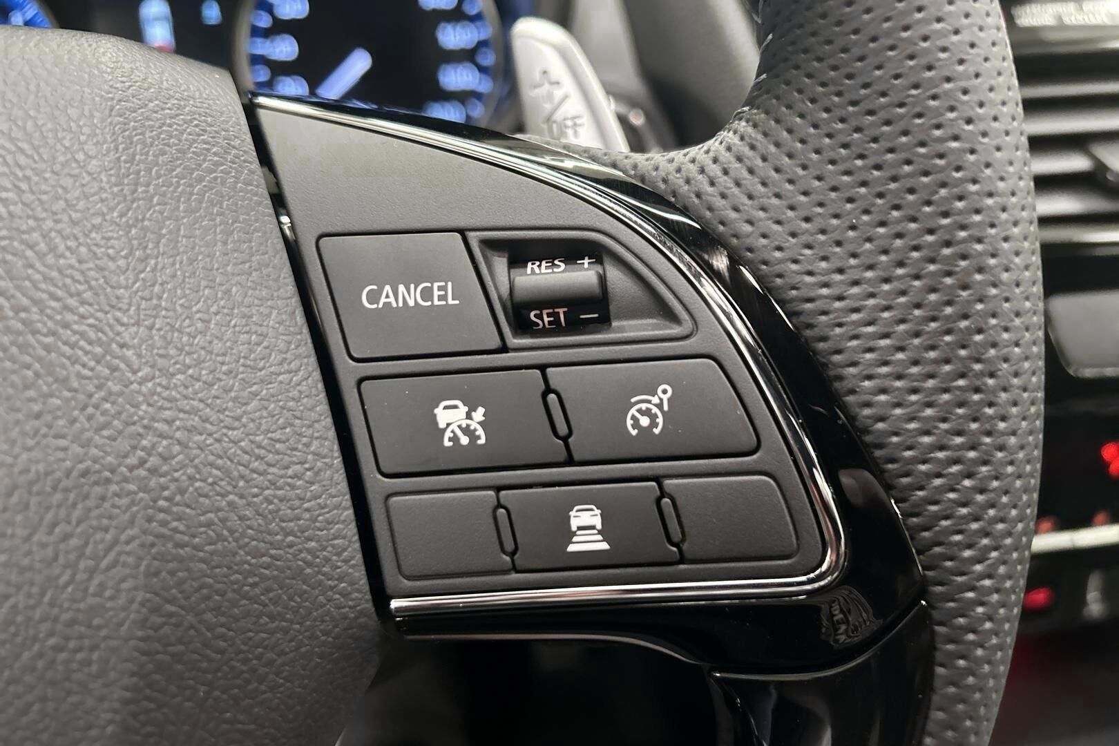 Mitsubishi Eclipse Cross iso kuva 15