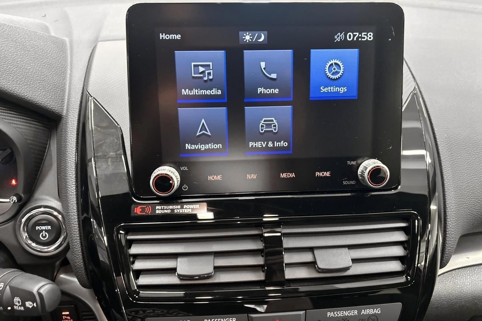 Mitsubishi Eclipse Cross iso kuva 16