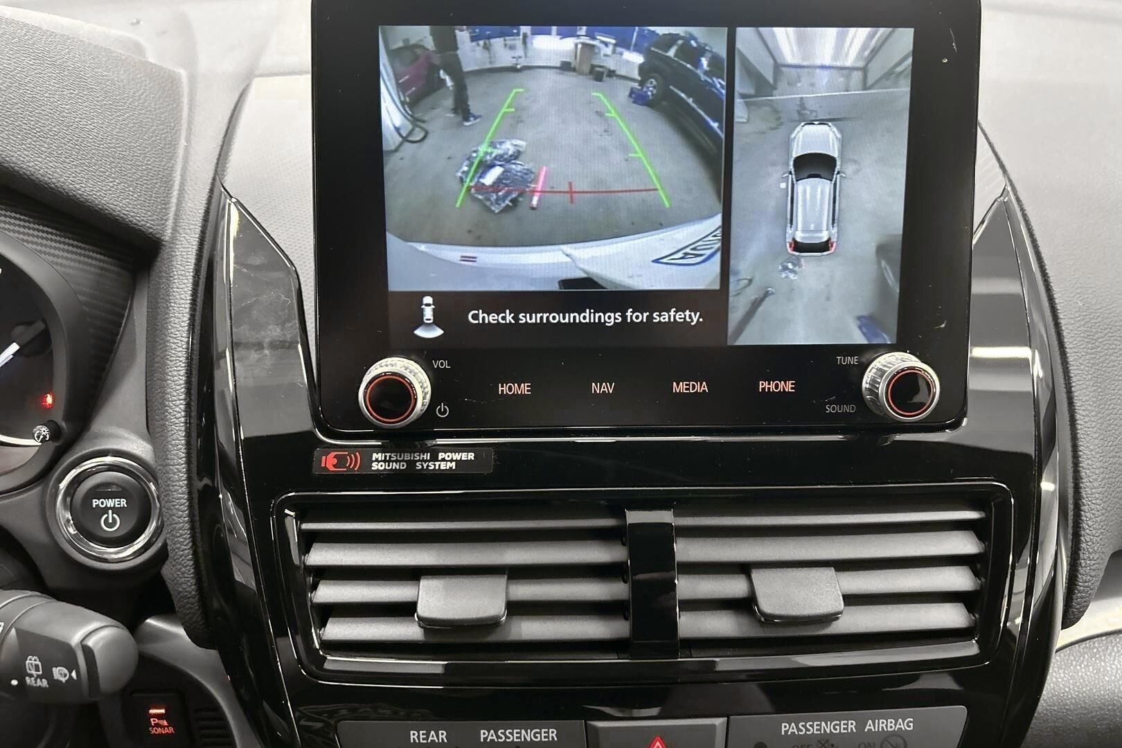 Mitsubishi Eclipse Cross iso kuva 17