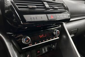 Mitsubishi Eclipse Cross esikatselu 16