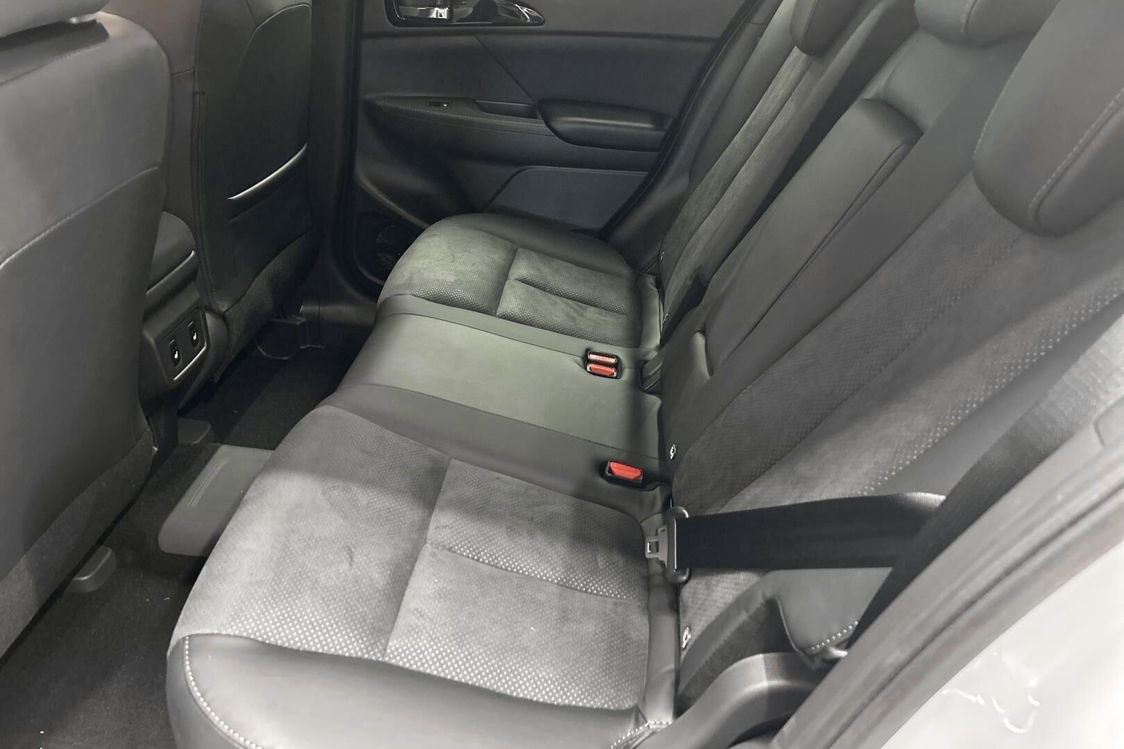 Mitsubishi Eclipse Cross iso kuva 9