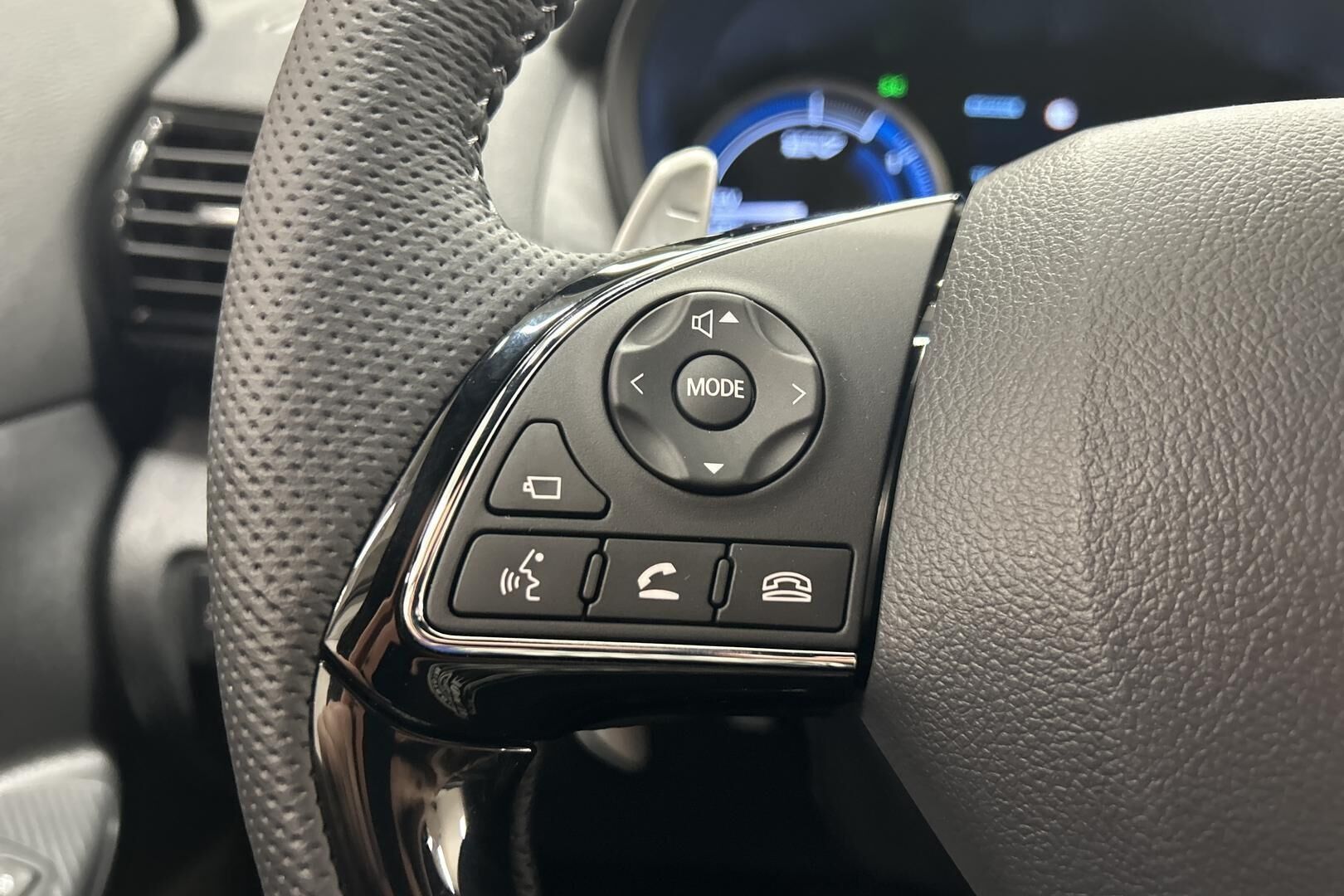 Mitsubishi Eclipse Cross iso kuva 12