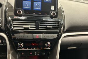 Mitsubishi Eclipse Cross esikatselu 15