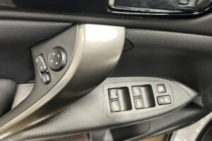 Mitsubishi Eclipse Cross esikatselu 21