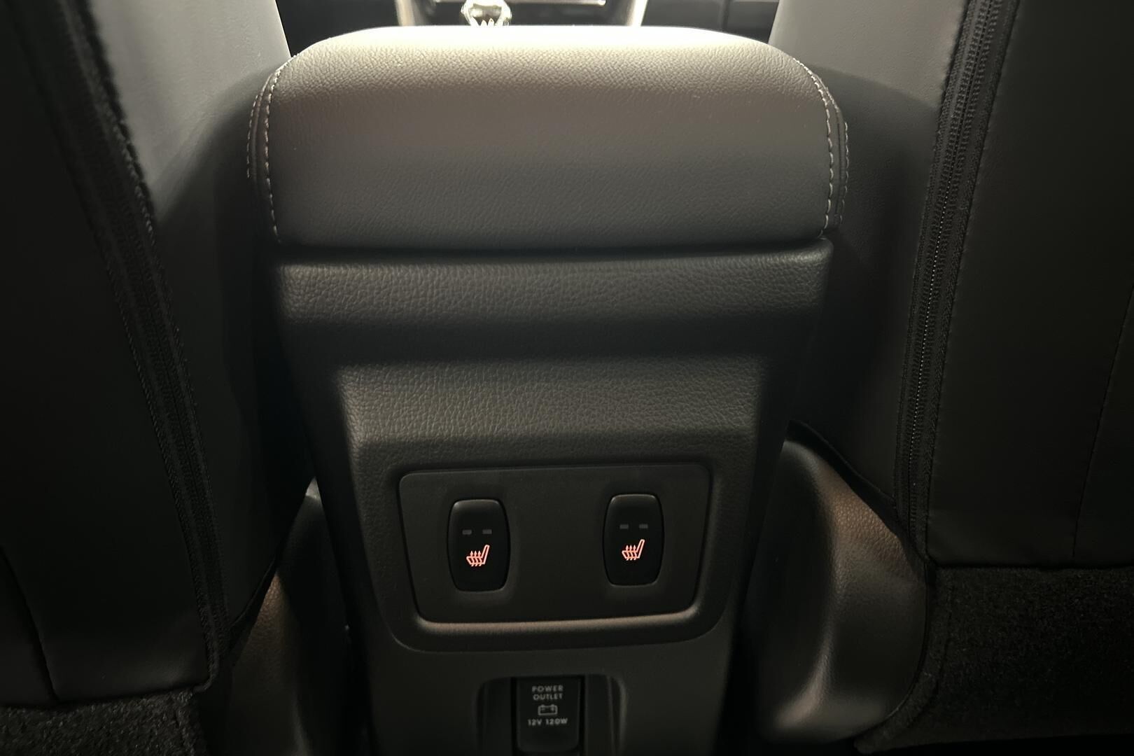 Mitsubishi Eclipse Cross iso kuva 22