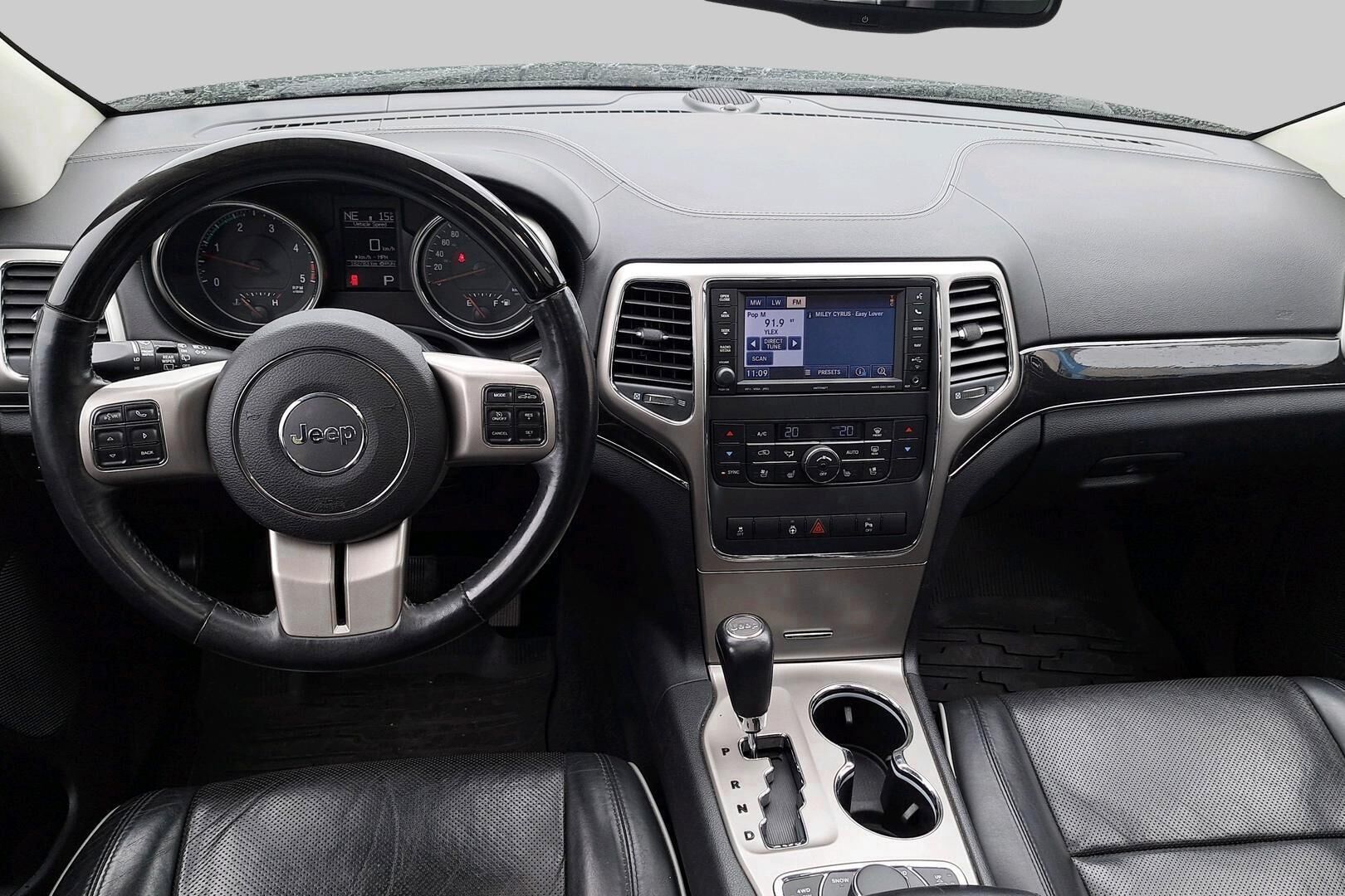 Jeep Grand Cherokee iso kuva 1