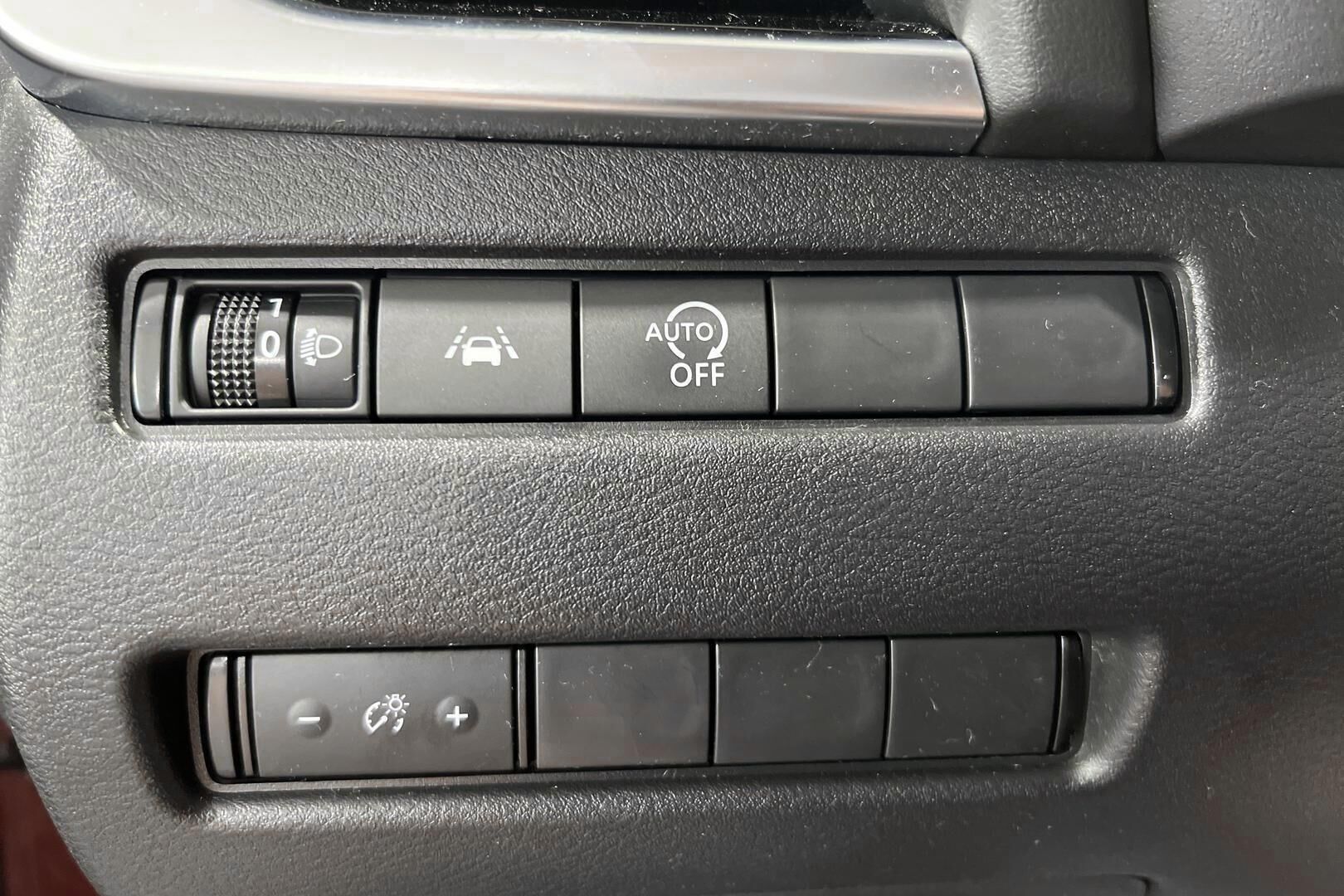 Nissan Qashqai iso kuva 14