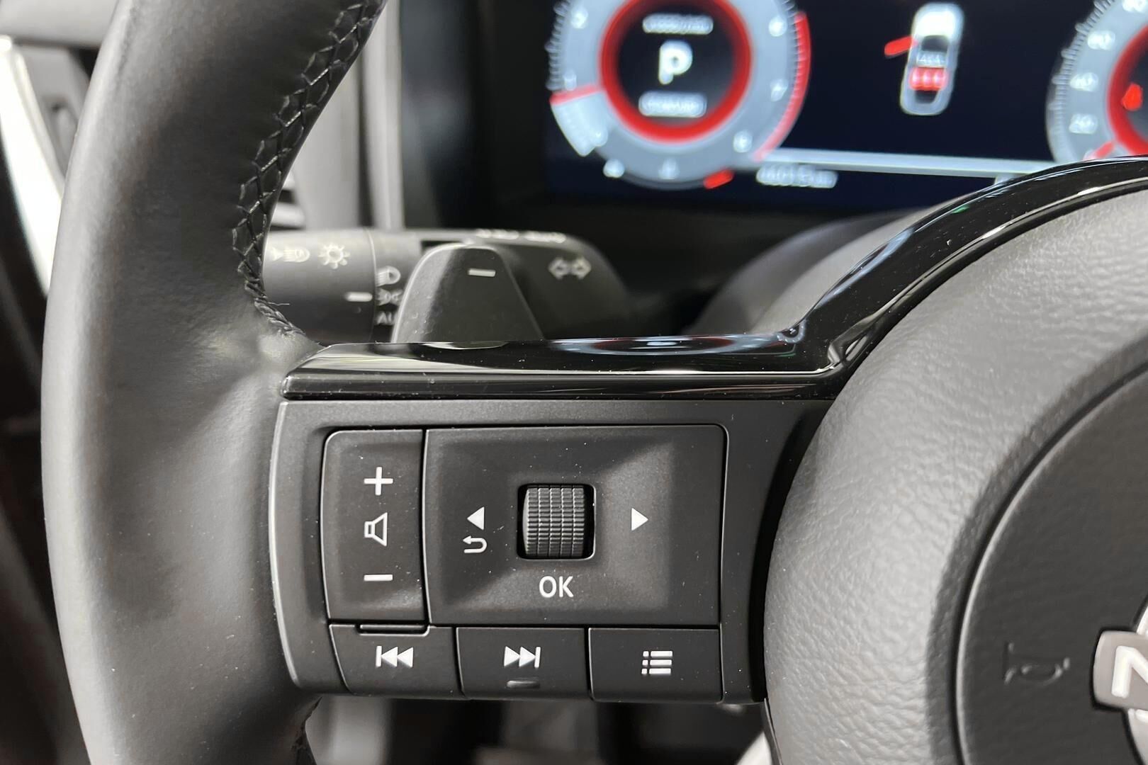 Nissan Qashqai iso kuva 15